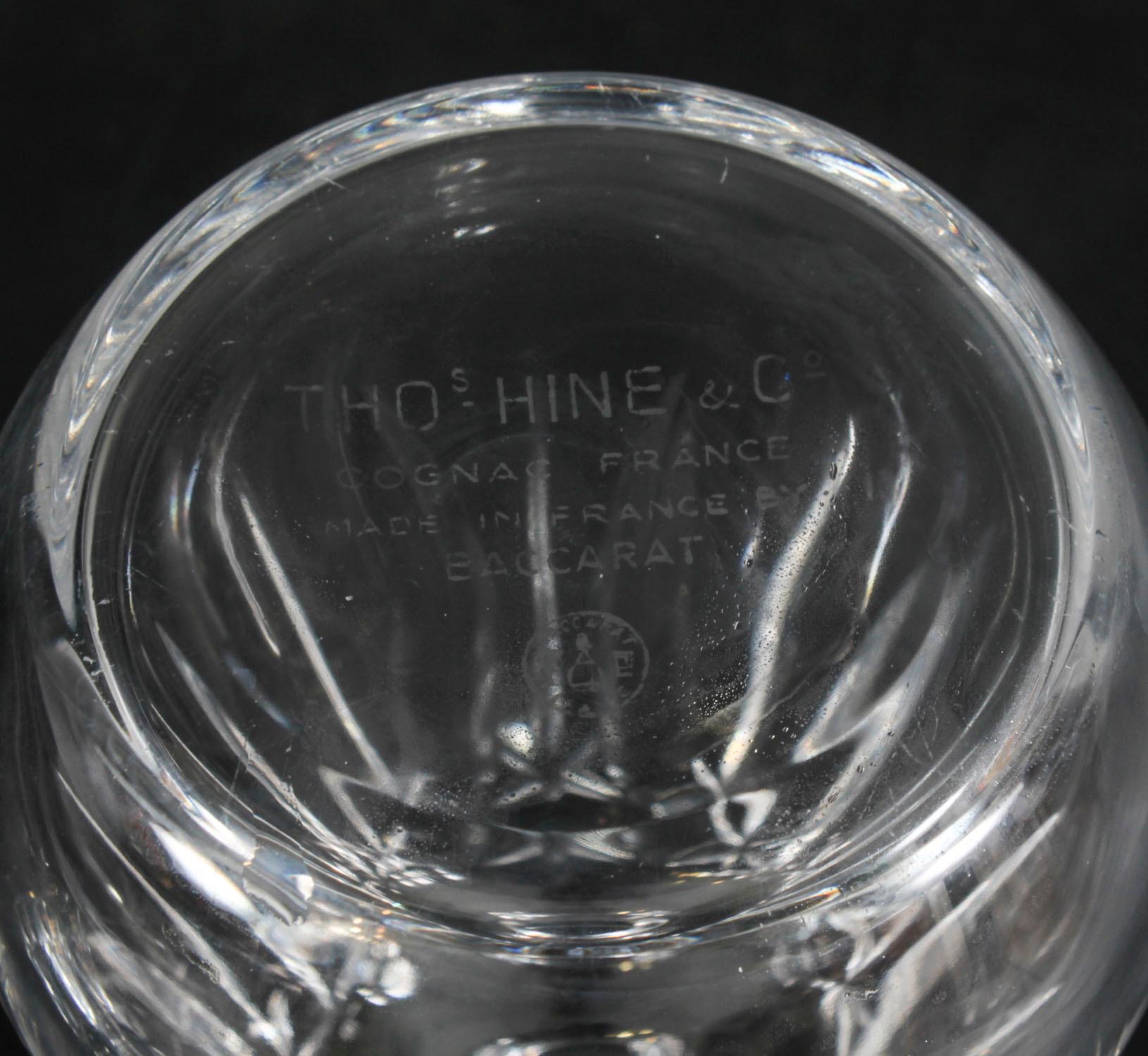 Decanter di cristallo Thomas Hine Cognac vintage di Baccarat della metà del XX secolo in vendita 7