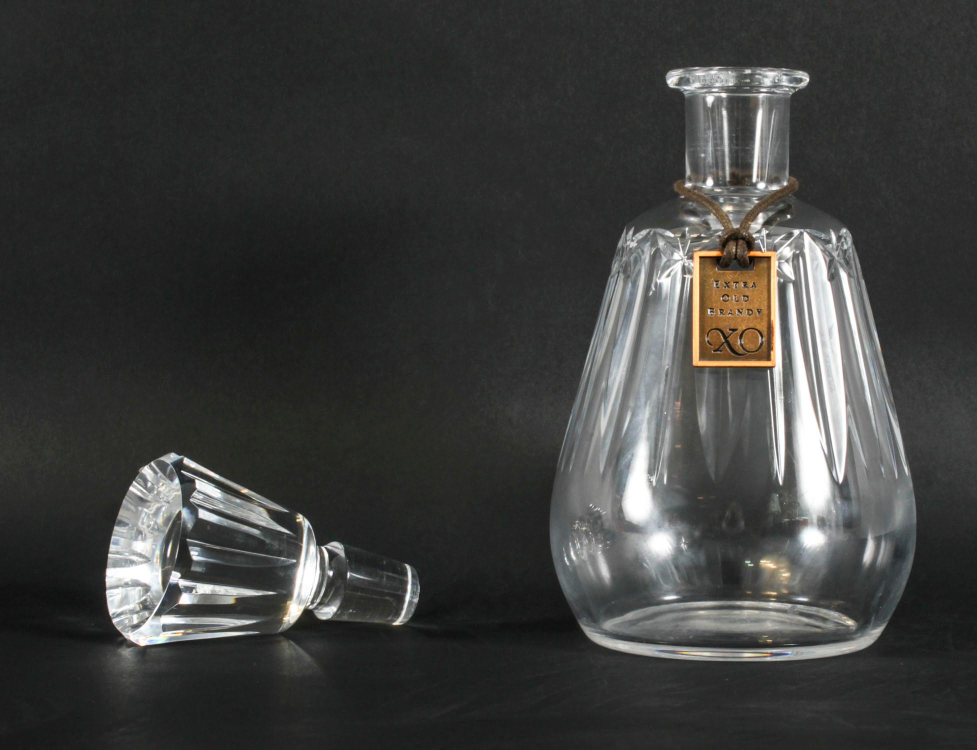 Decanter di cristallo Thomas Hine Cognac vintage di Baccarat della metà del XX secolo in vendita 1
