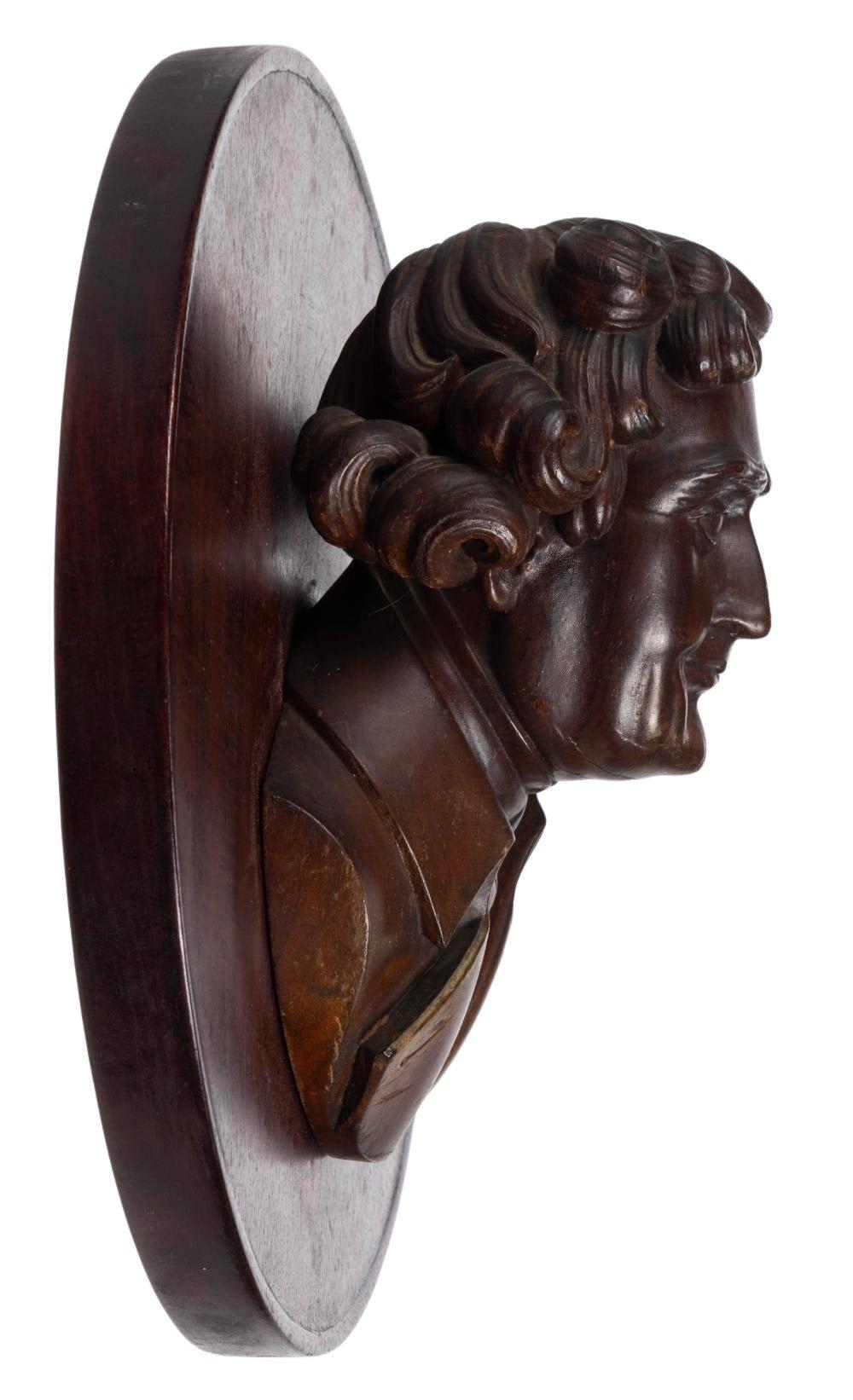 Vintage Thomas Jefferson-Büste aus Holz für die Wand, frühes 20. Jahrhundert (amerikanisch) im Angebot