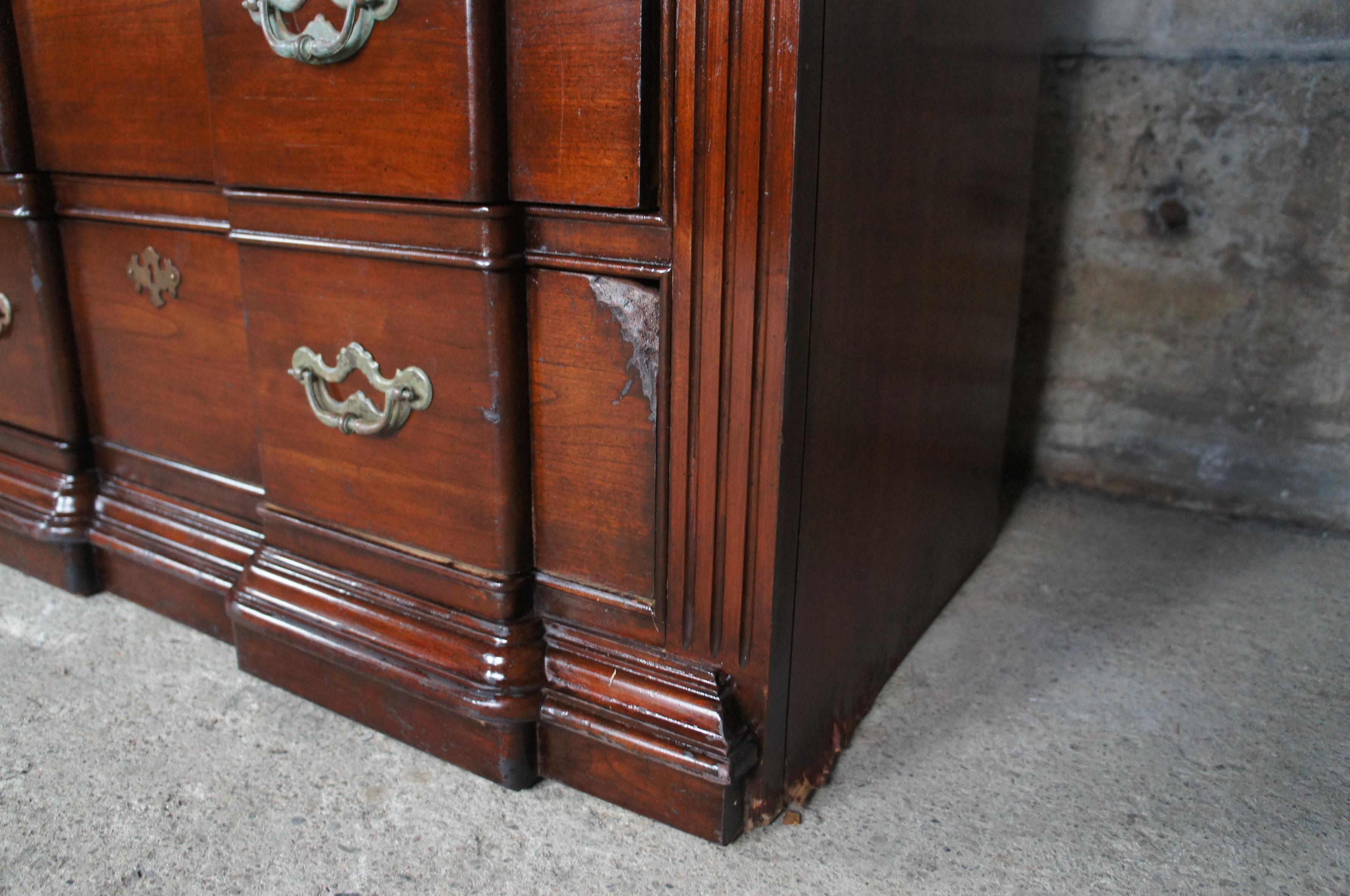 Vintage Thomasville Cherry Blockfront Secretary Bookcase Cabinet Dry Bar Cabinet For Sale 4