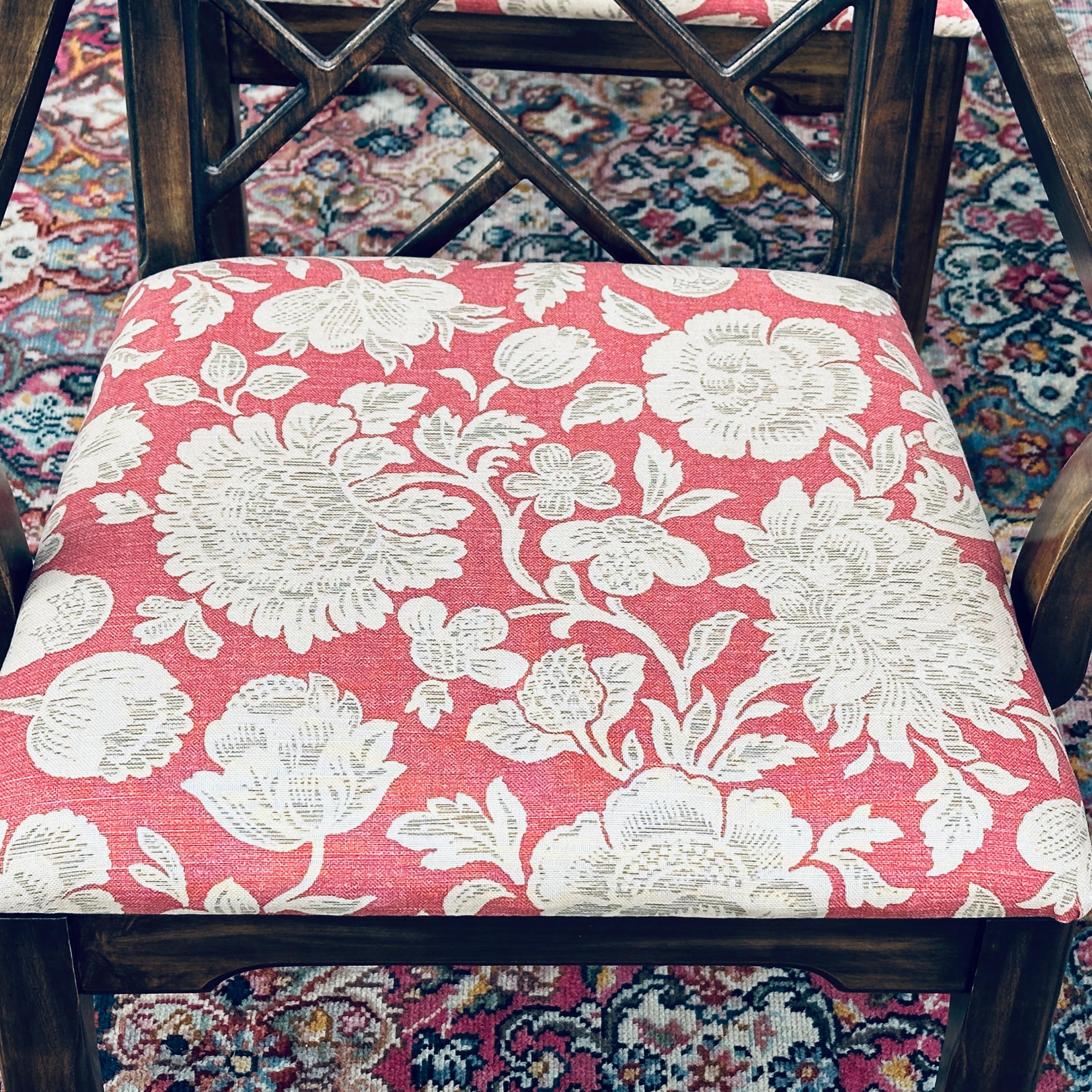 Vintage Thomasville Chinese Chippendale Fretwork Hollywood Regency Dining Chairs In Good Condition In West Chester, PA