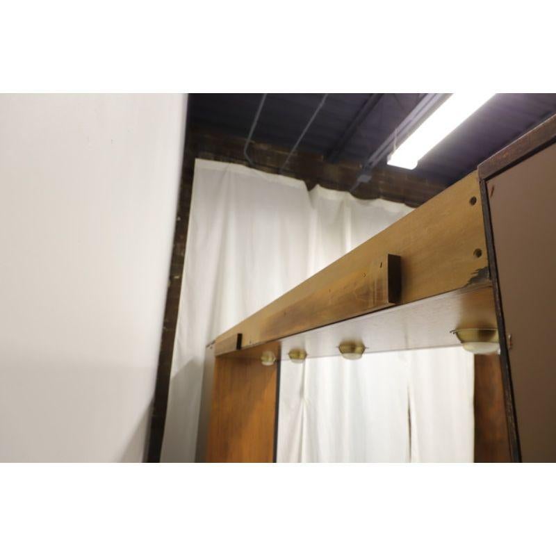American THOMASVILLE Embassy Asian Influenced King Bed / Long Dresser Light Bridge For Sale