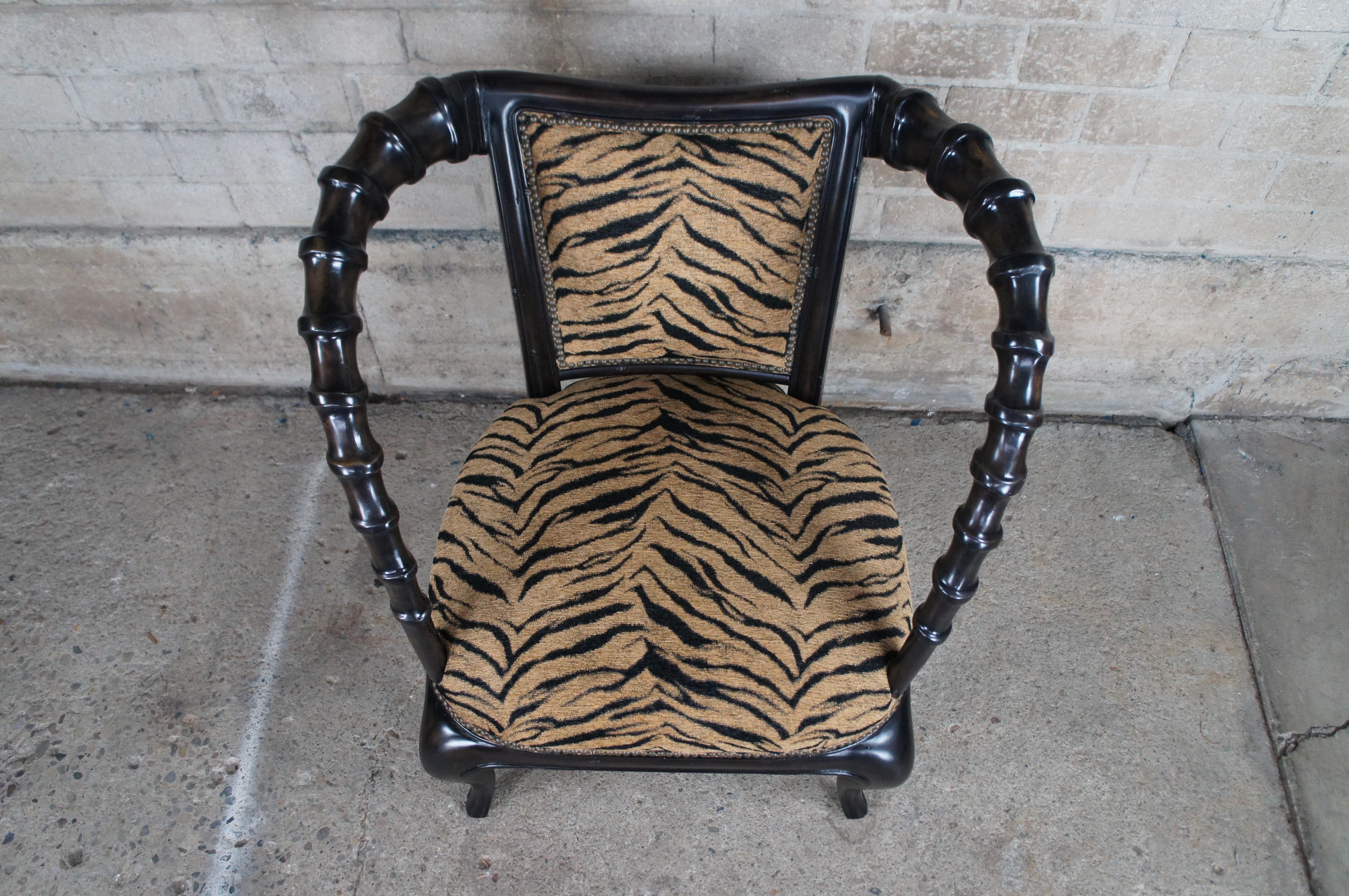 Vintage Thomasville Ernest Hemingway Carved African Antelope Horn Armchair In Good Condition In Dayton, OH