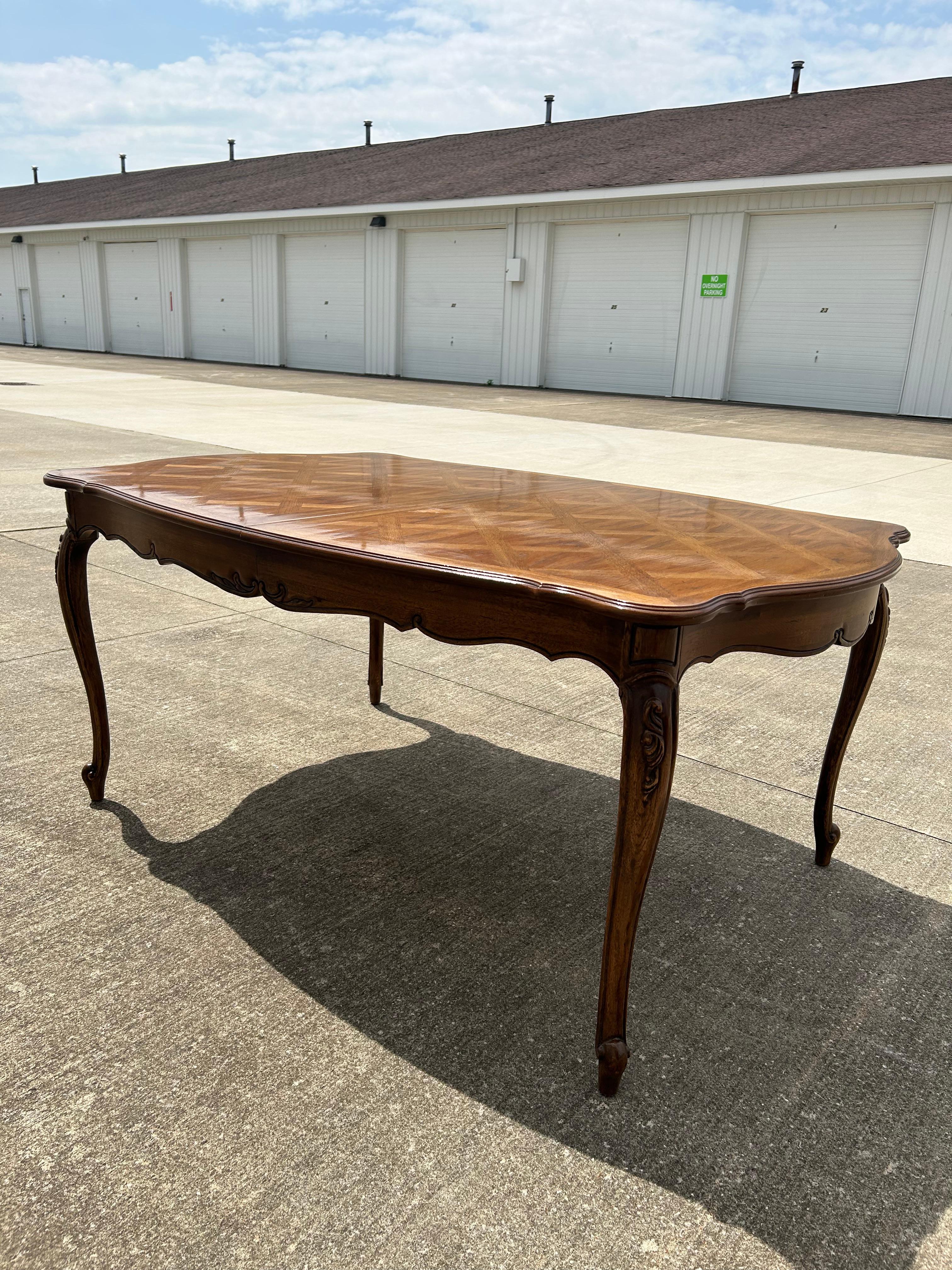 Vintage Thomasville French Provincial Dining Table For Sale 5