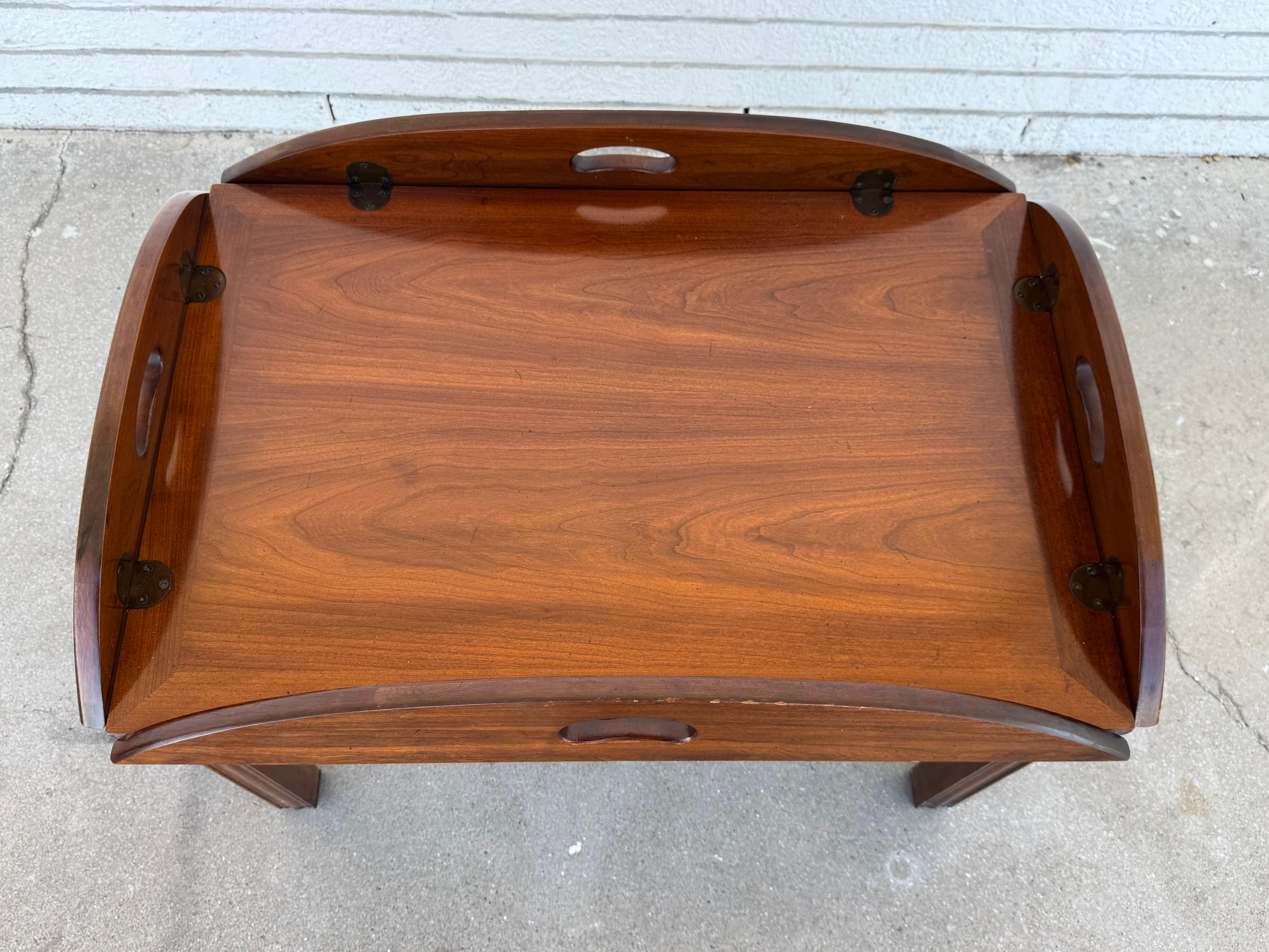 Vintage Thomasville Furniture Mahogany Drop Leaf Coffee Table For Sale 1