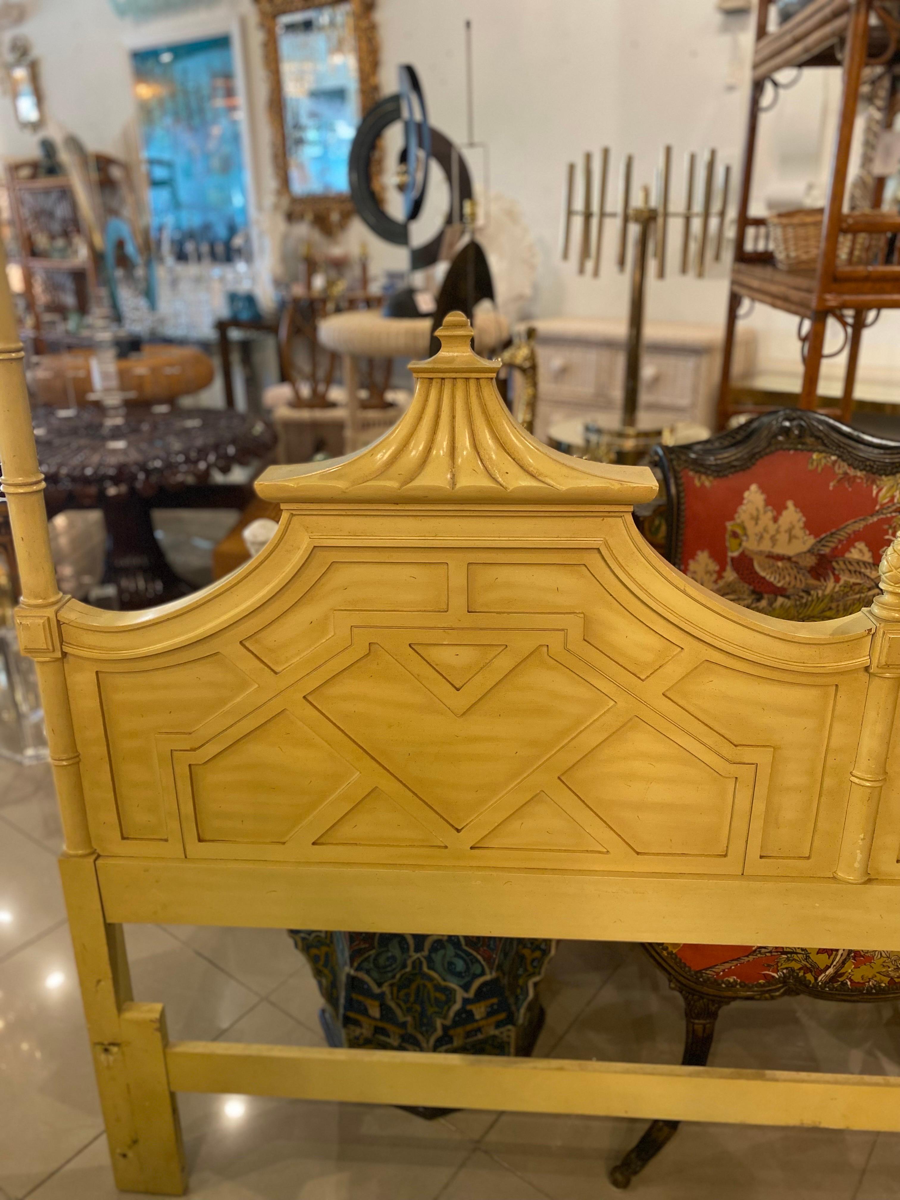 Late 20th Century Vintage Thomasville Pagoda Fret Fretwork Faux Bamboo King Headboard Chippendale