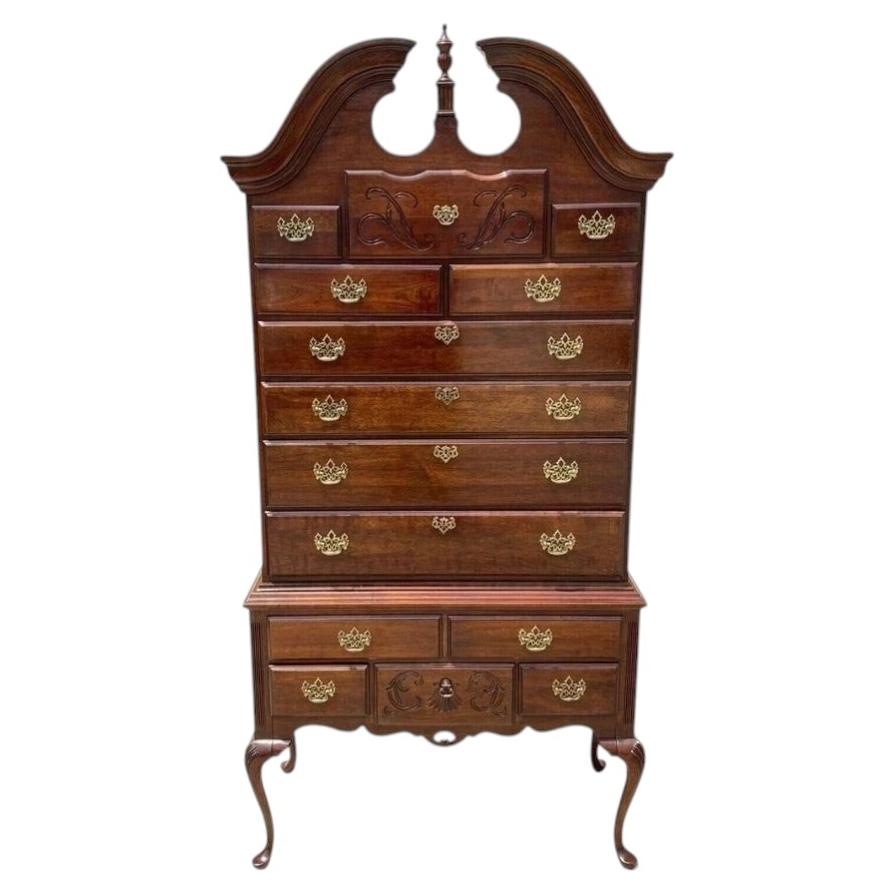 Vintage Thomasville Queen Anne Stile Ciliegio Highboy Alto Comò Cassettiera in vendita
