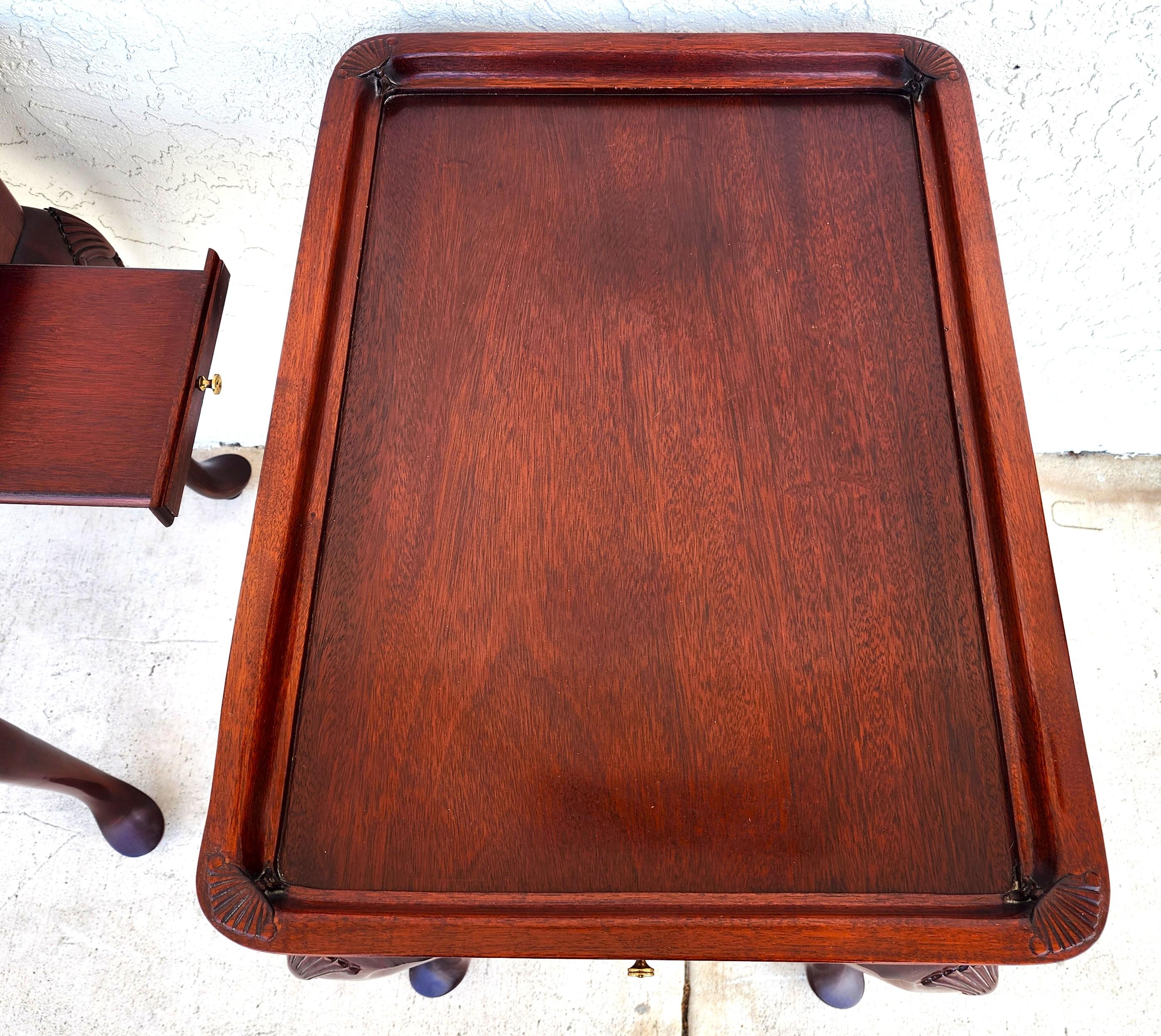 Vintage Thomasville Tea Side Tables with Serving Trays Pair For Sale 1