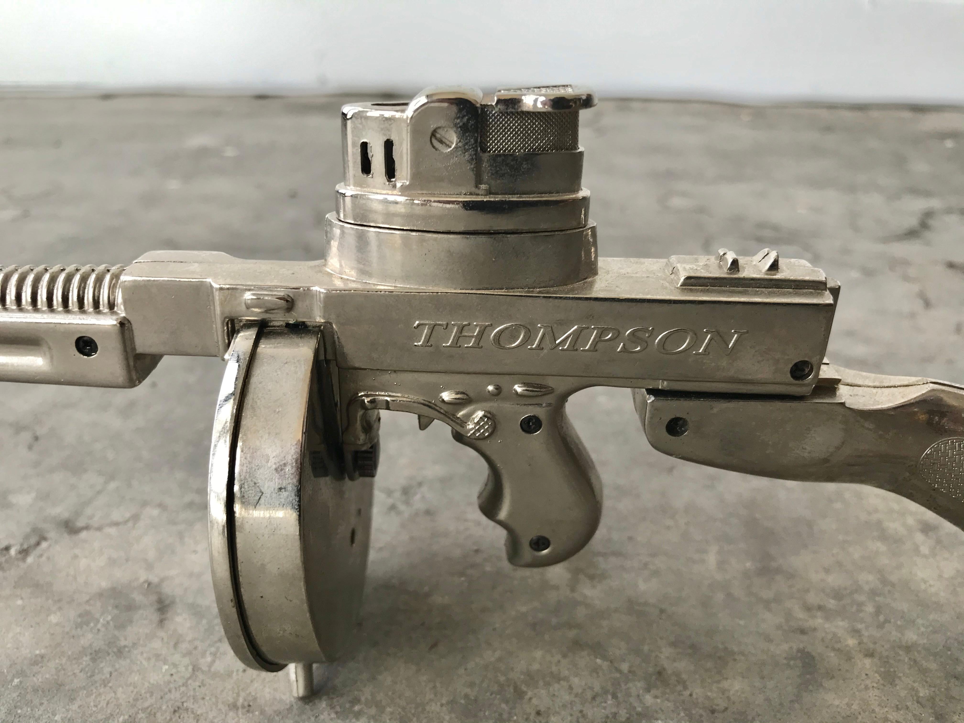Vintage Thompson Revolver Lighter In Good Condition In Los Angeles, CA