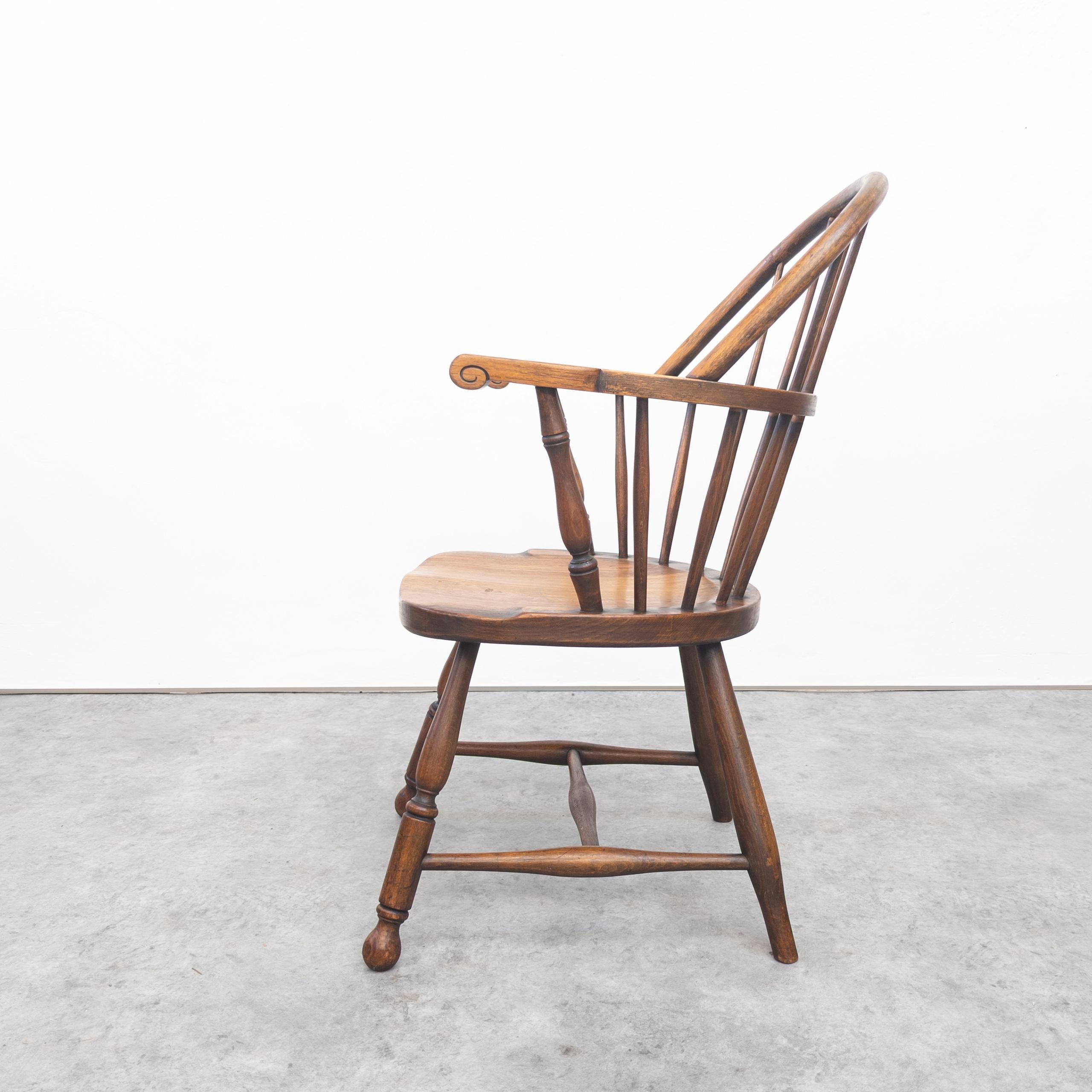 Vintage B 885 Windsor Chair For Sale at 1stDibs