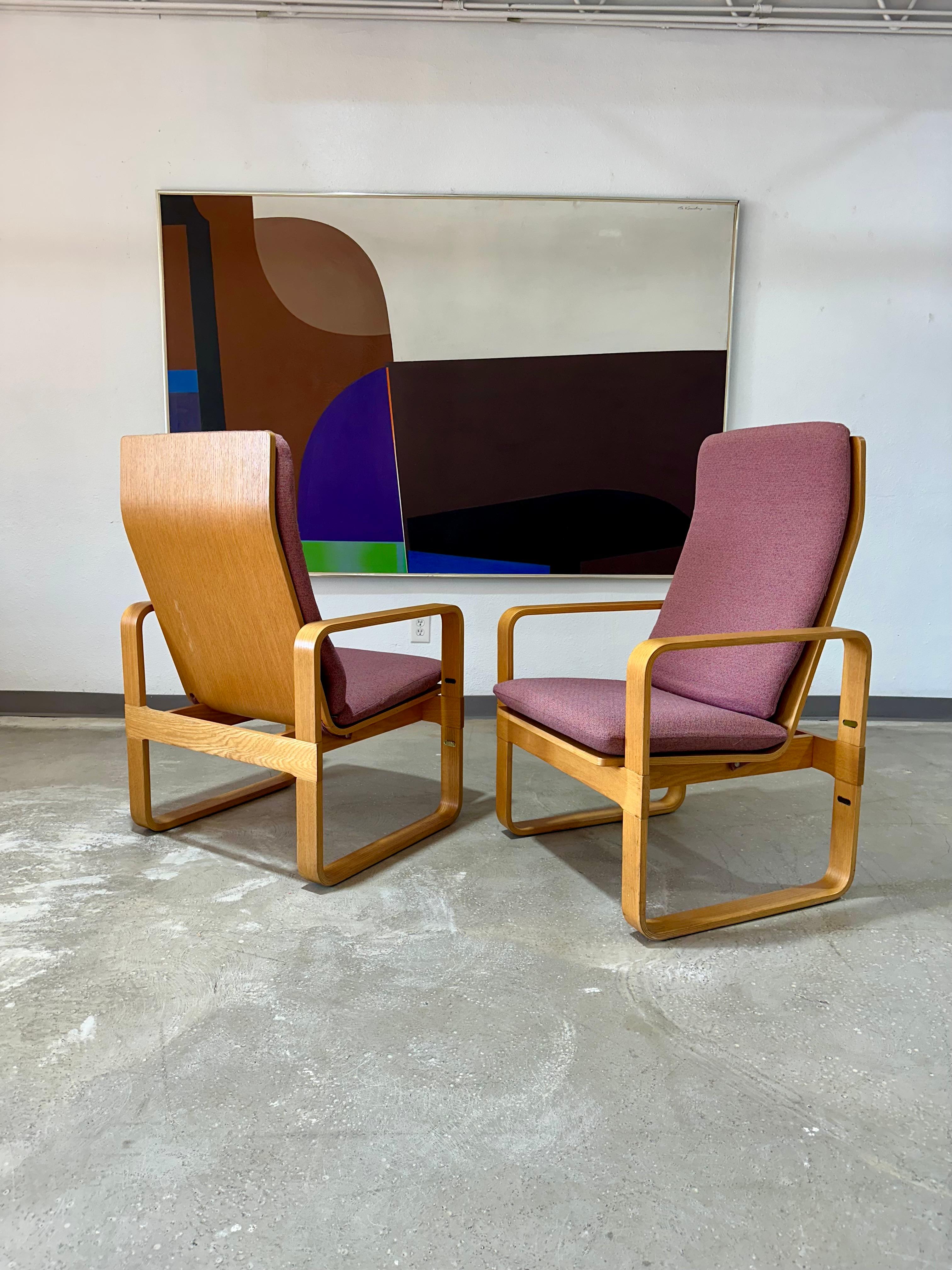 Post-Modern Vintage Thonet Beech Bentwood Lounge Chairs, a Pair For Sale