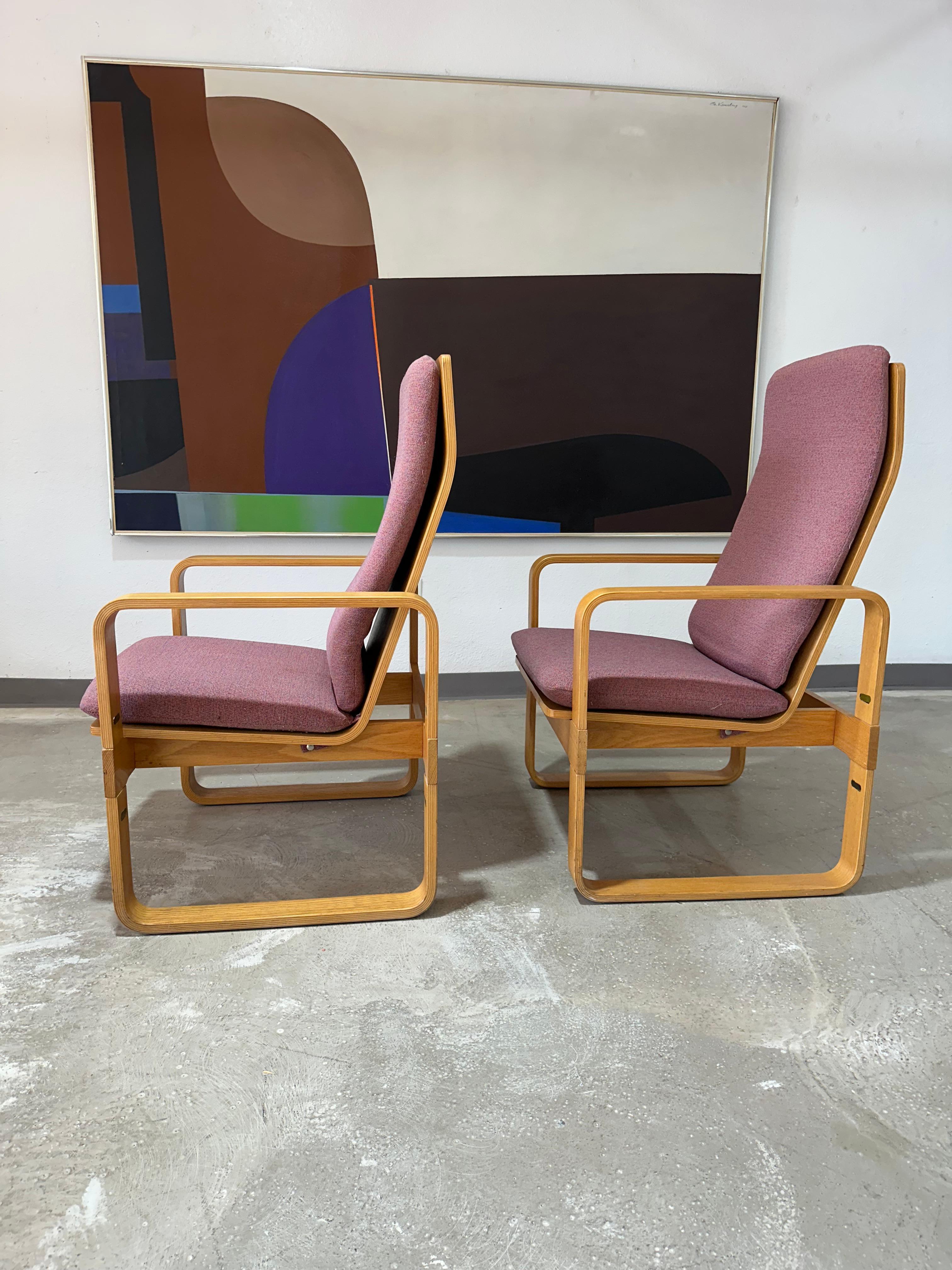 20th Century Vintage Thonet Beech Bentwood Lounge Chairs, a Pair For Sale