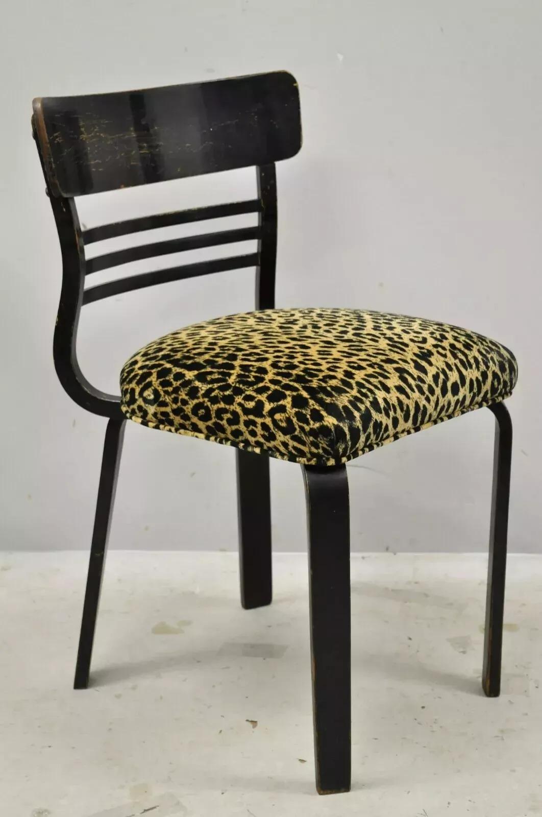 Unknown Vintage Thonet Bentwood Black Painted Dining Room Set, Table 4 Chairs - 5 Pc Set For Sale