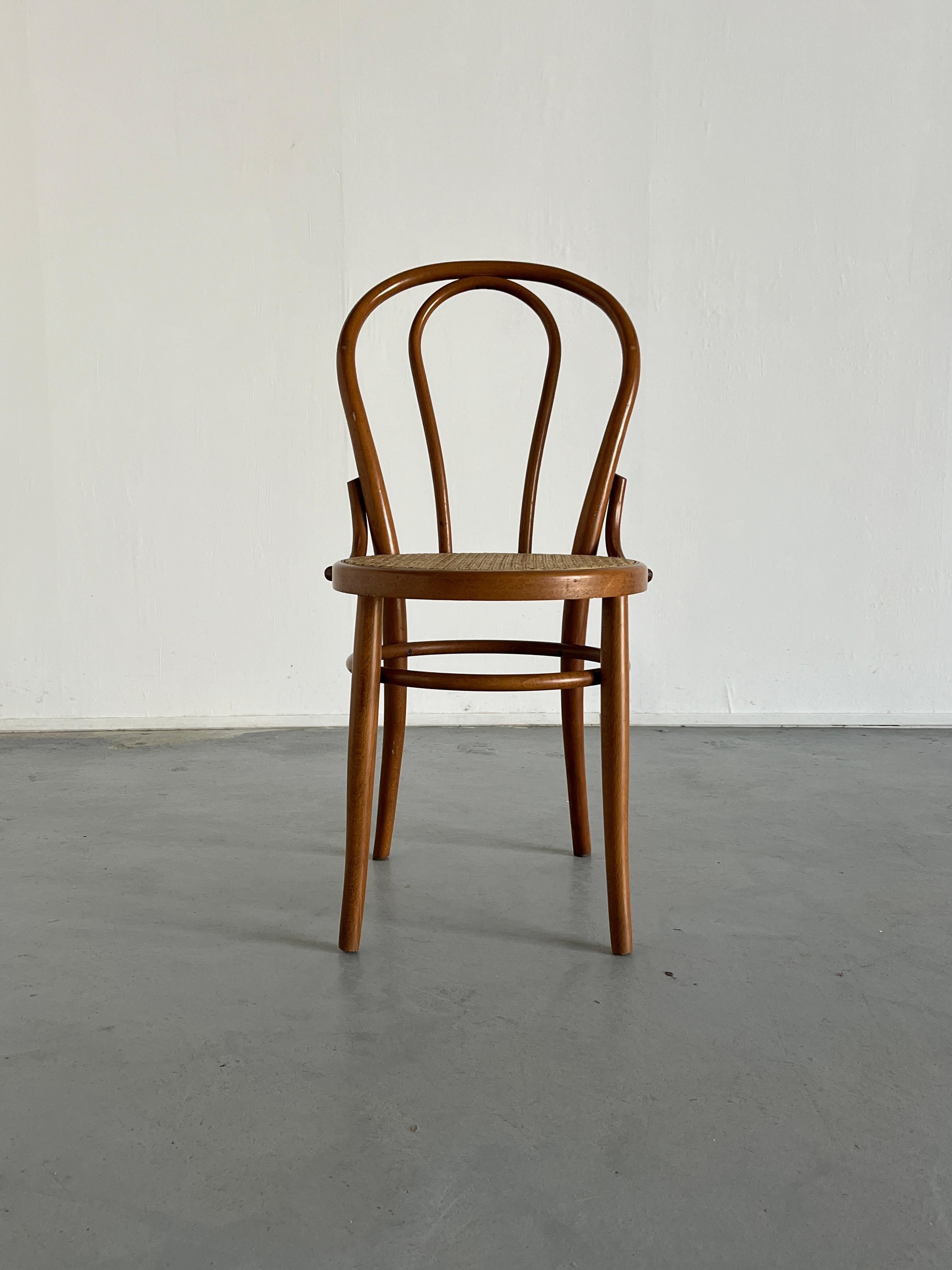Vintage Thonet Bentwood No. 18 Style Bistro Chair, 1950s  In Good Condition For Sale In Zagreb, HR