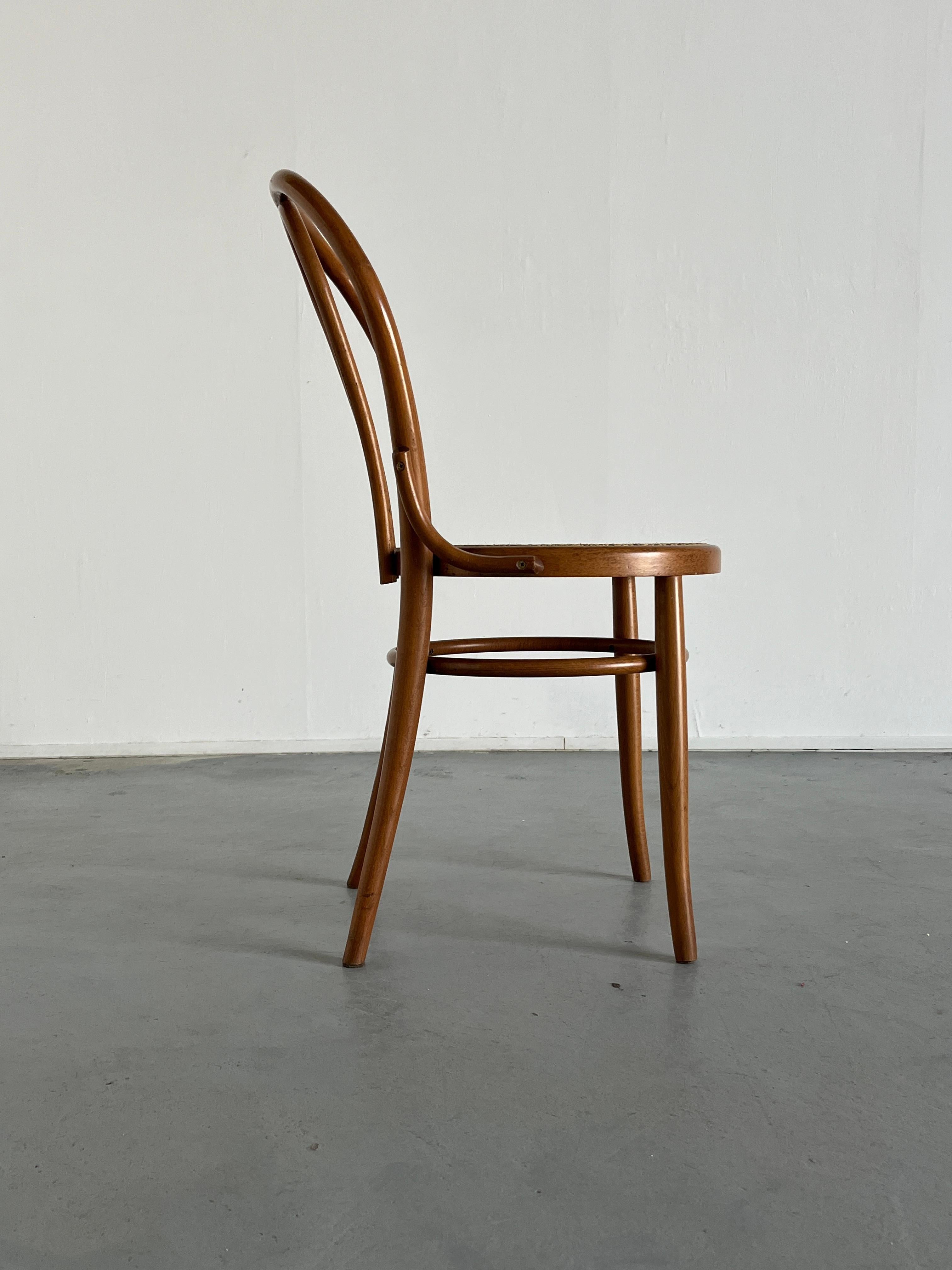 Mid-20th Century Vintage Thonet Bentwood No. 18 Style Bistro Chair, 1950s  For Sale