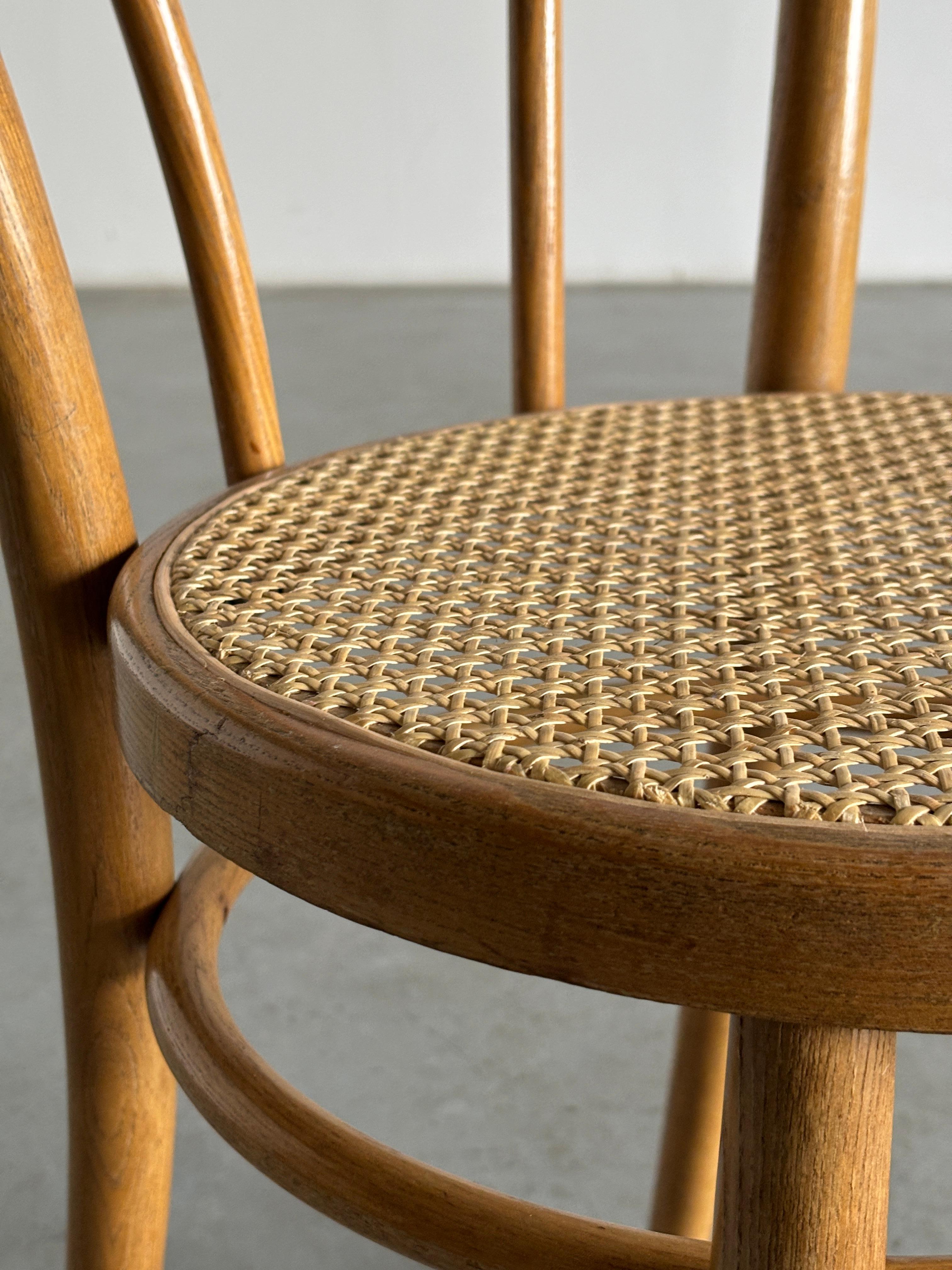Vintage Thonet Bentwood Style Chair No. 14 / European Cafe Dining Chair For Sale 1