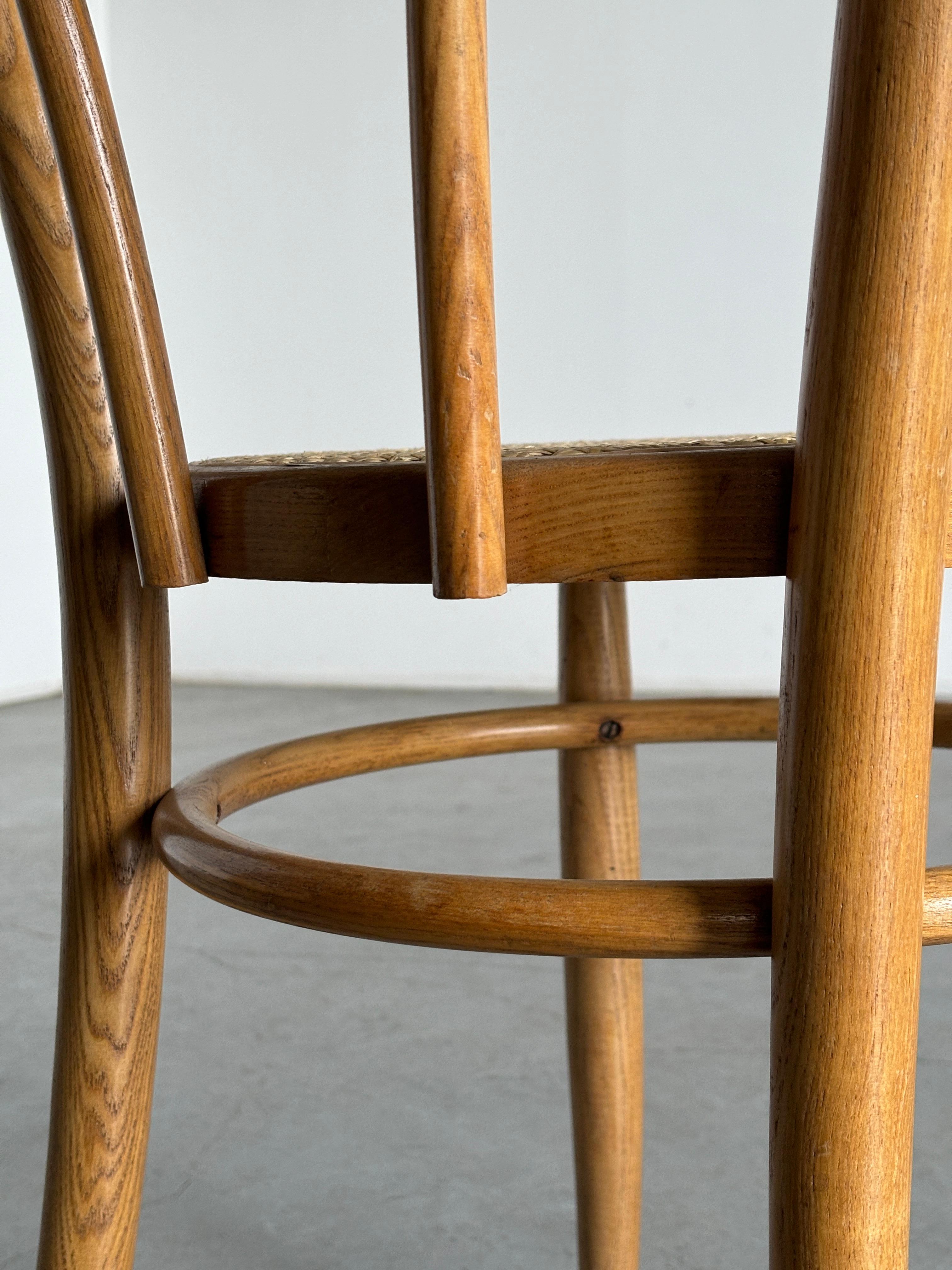 Vintage Thonet Bentwood Style Chair No. 14 / European Cafe Dining Chair For Sale 2