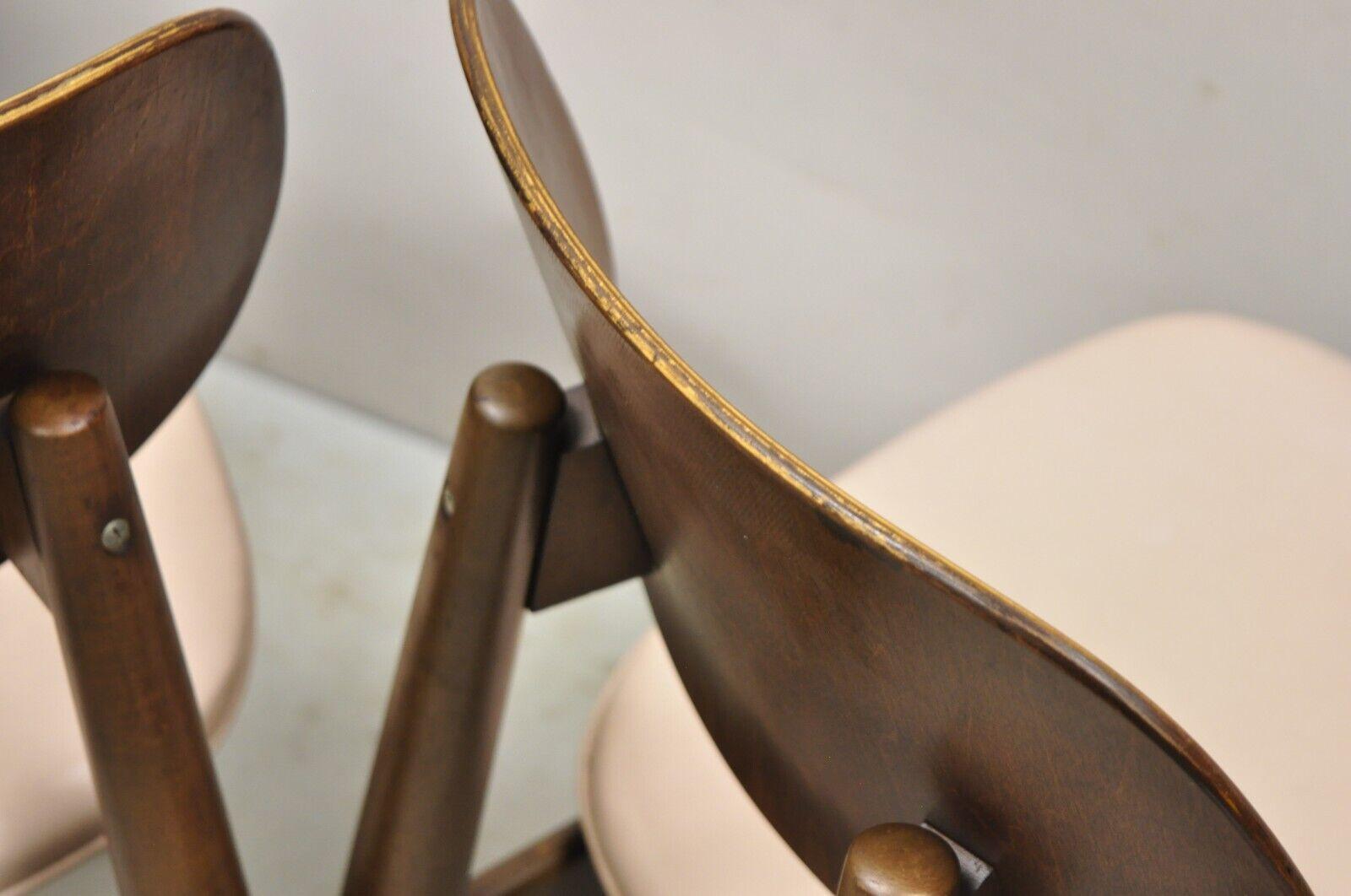 Chaises de salle à manger vintage Thonet Mid Century Modern Bentwood Walnut - Lot de 4 en vente 5