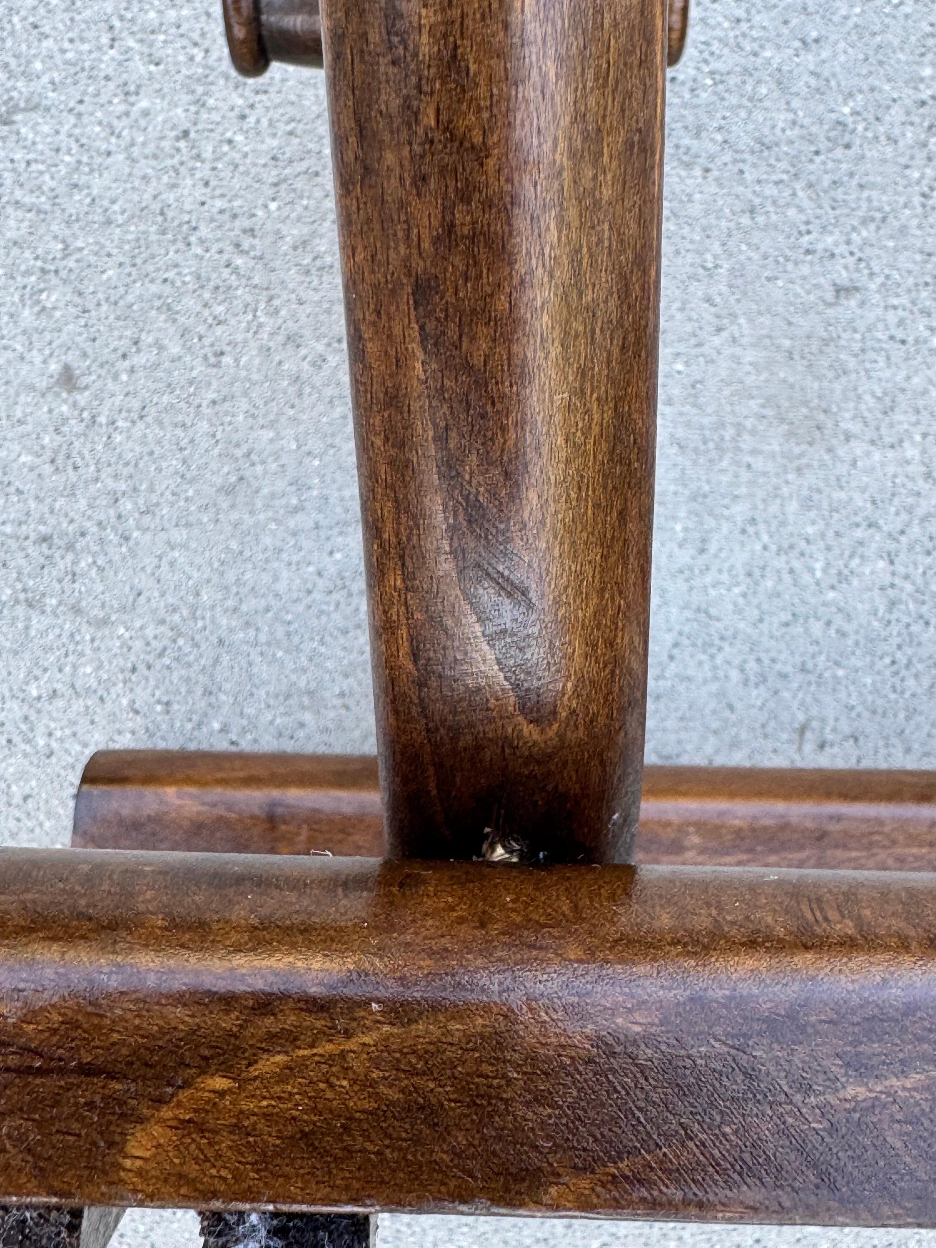 Appendiabiti da parete in legno curvato in stile Thonet con ganci curvi, 20° secolo in vendita 12