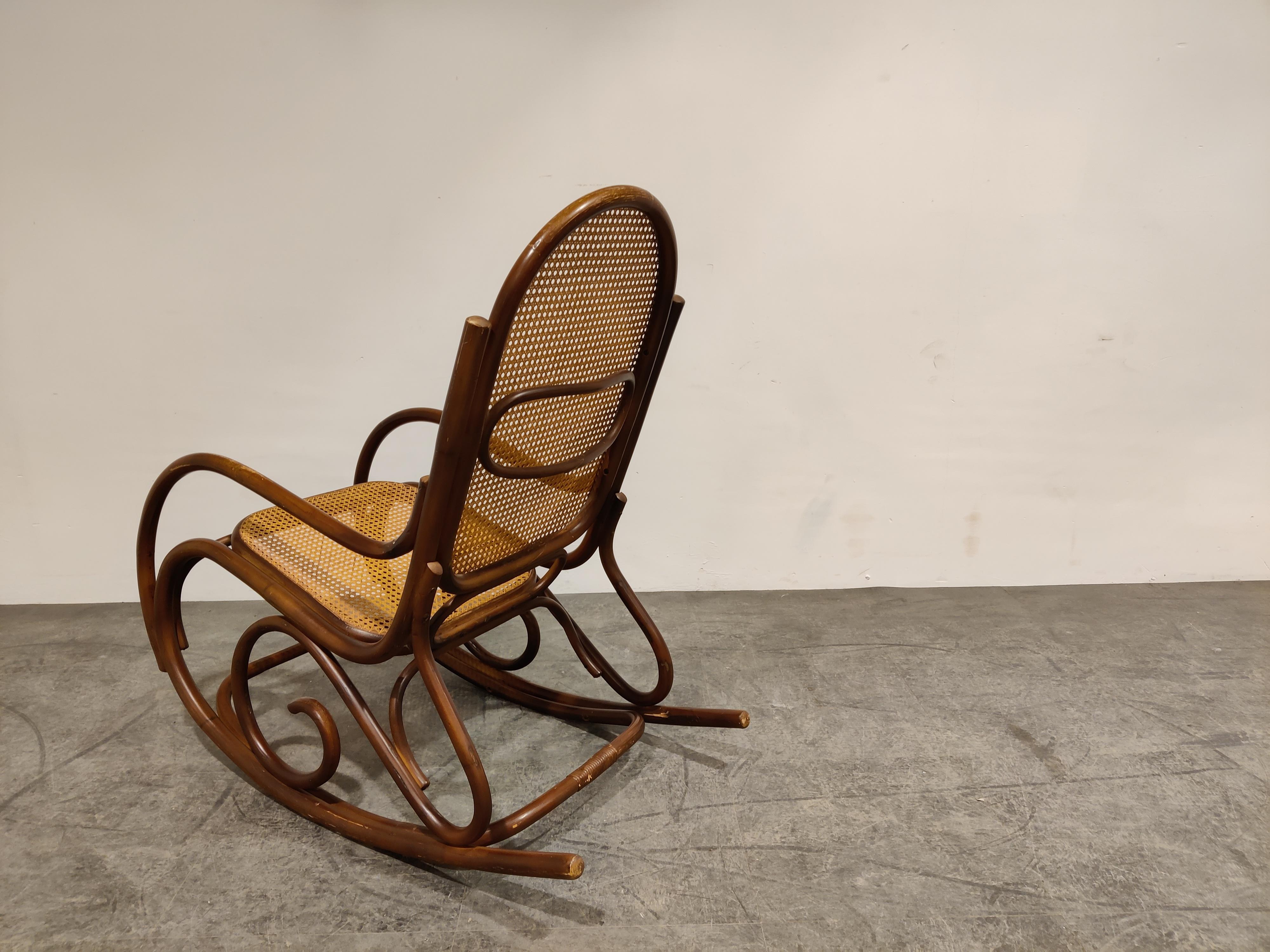 Vintage Thonet Style Rocking Chair, 1950s In Good Condition In HEVERLEE, BE