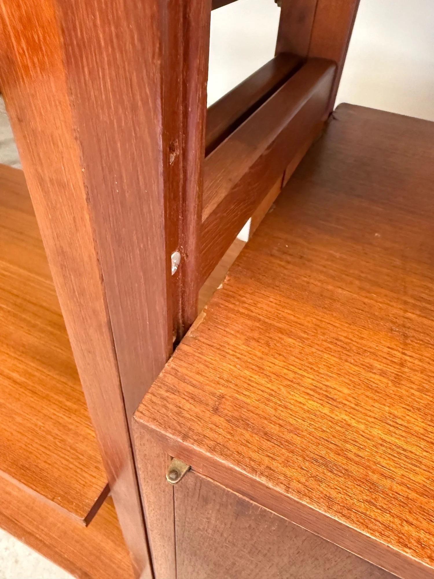 Danois Meuble haut à trois travées By Vintage en vente