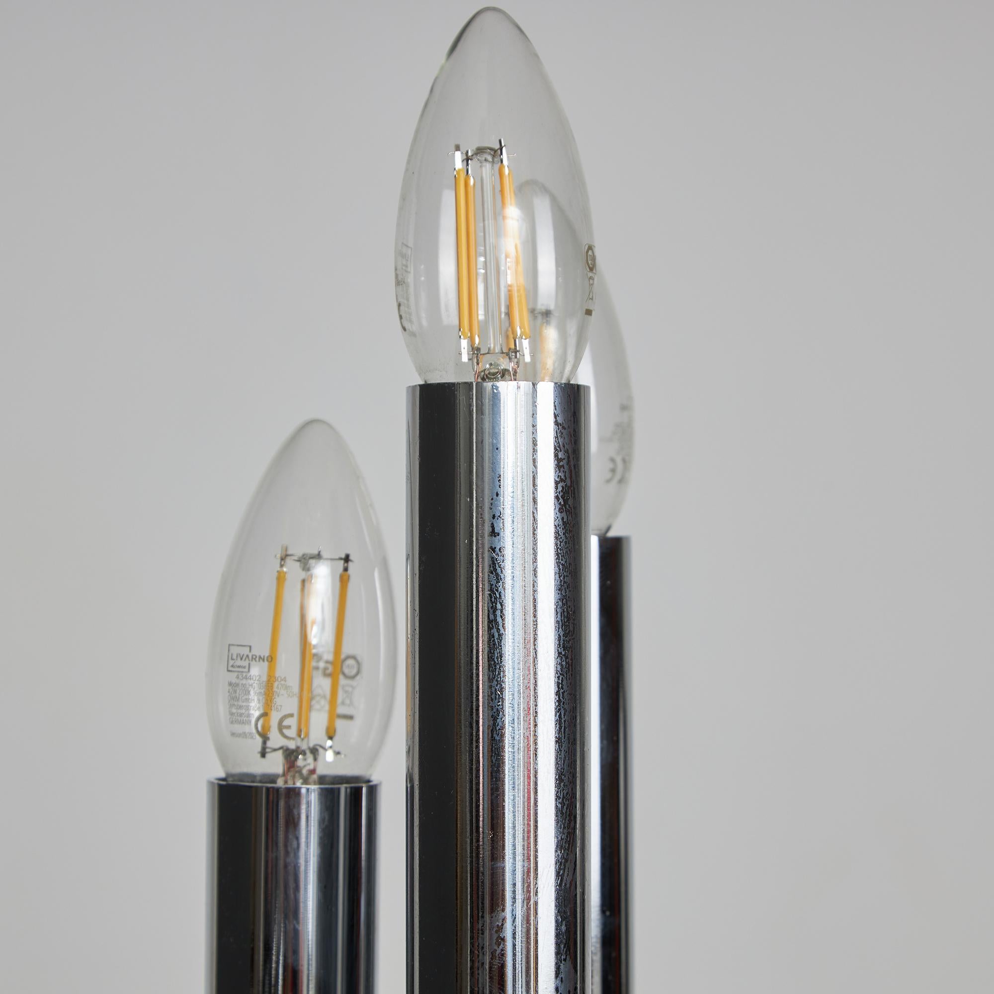 Vintage Three-Bulb Glass Globe and Chrome Table Lamp For Sale 3