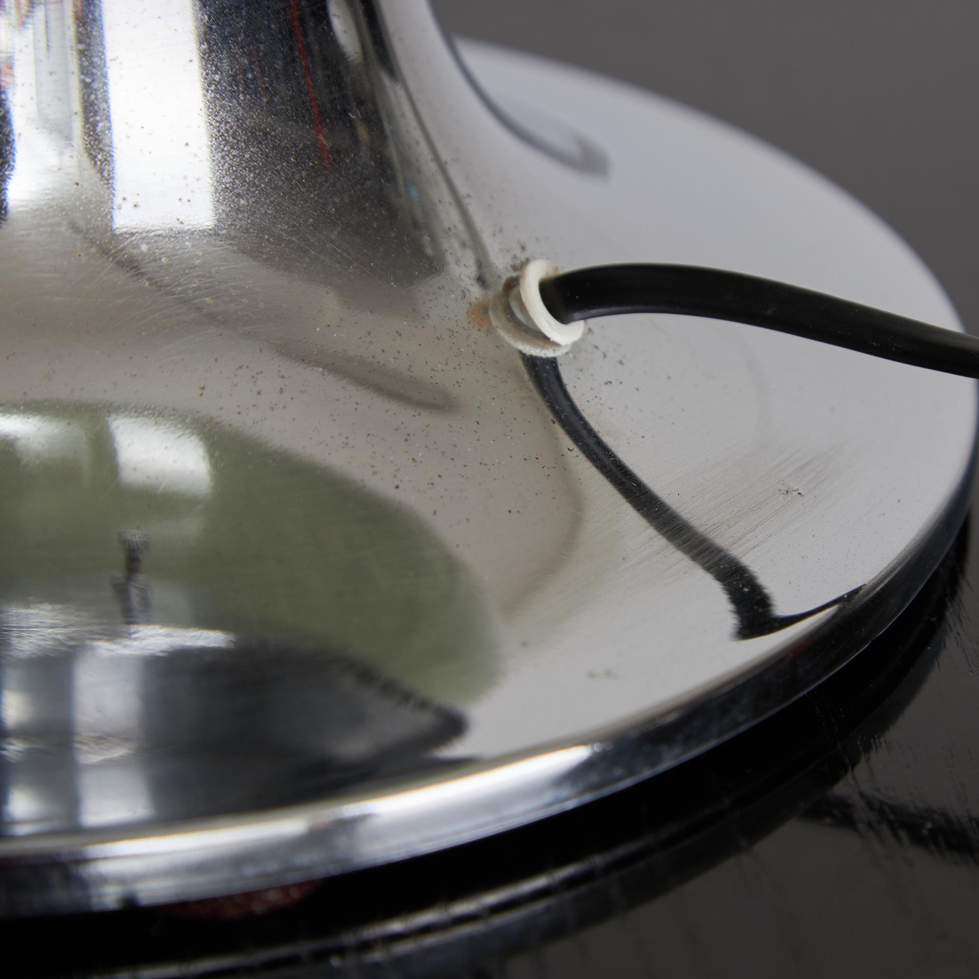 Vintage Three-Bulb Glass Globe and Chrome Table Lamp For Sale 4