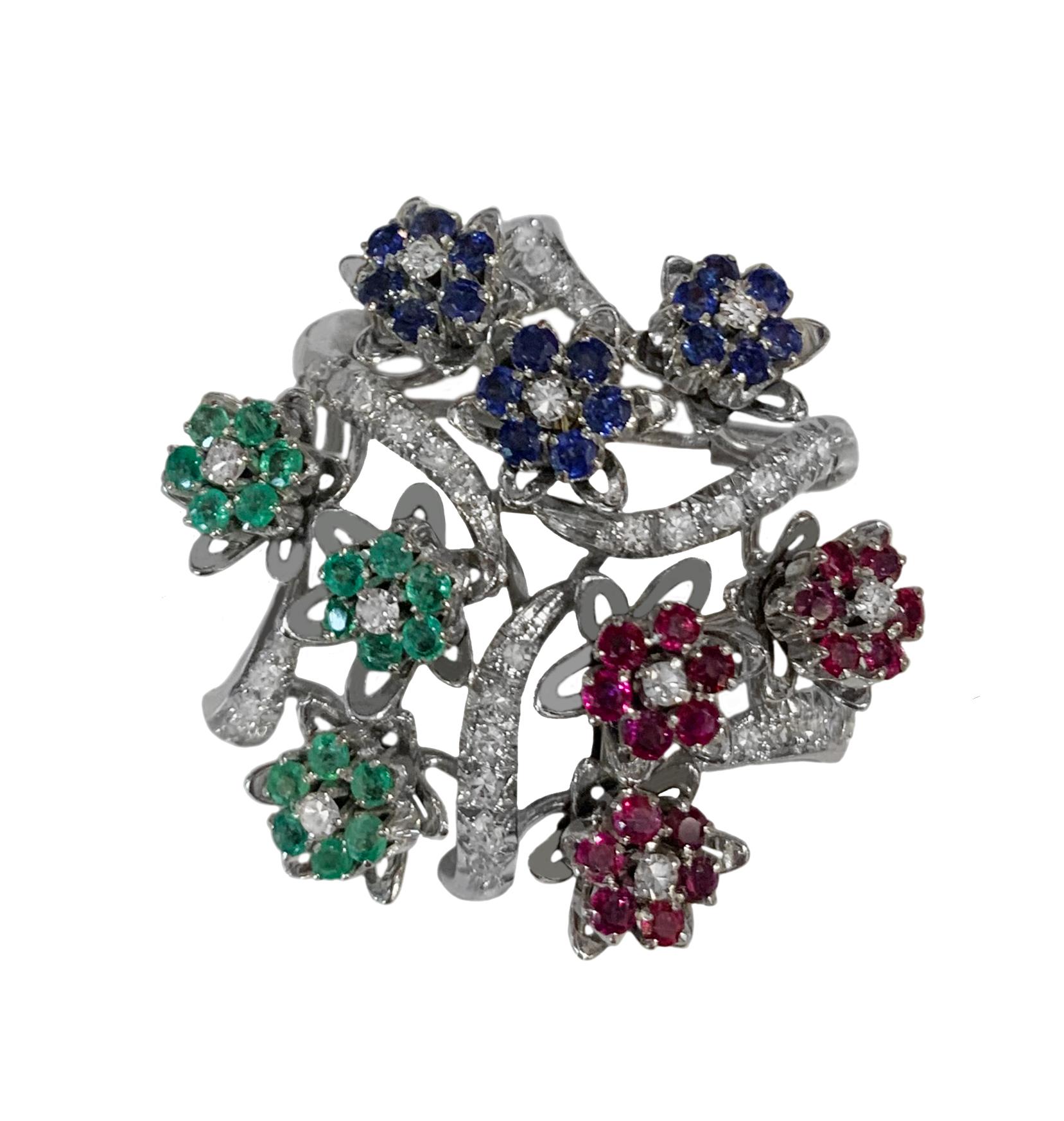 Vintage Three Color Bouquet Brooch in 18k White Gold In Good Condition For Sale In New York, NY