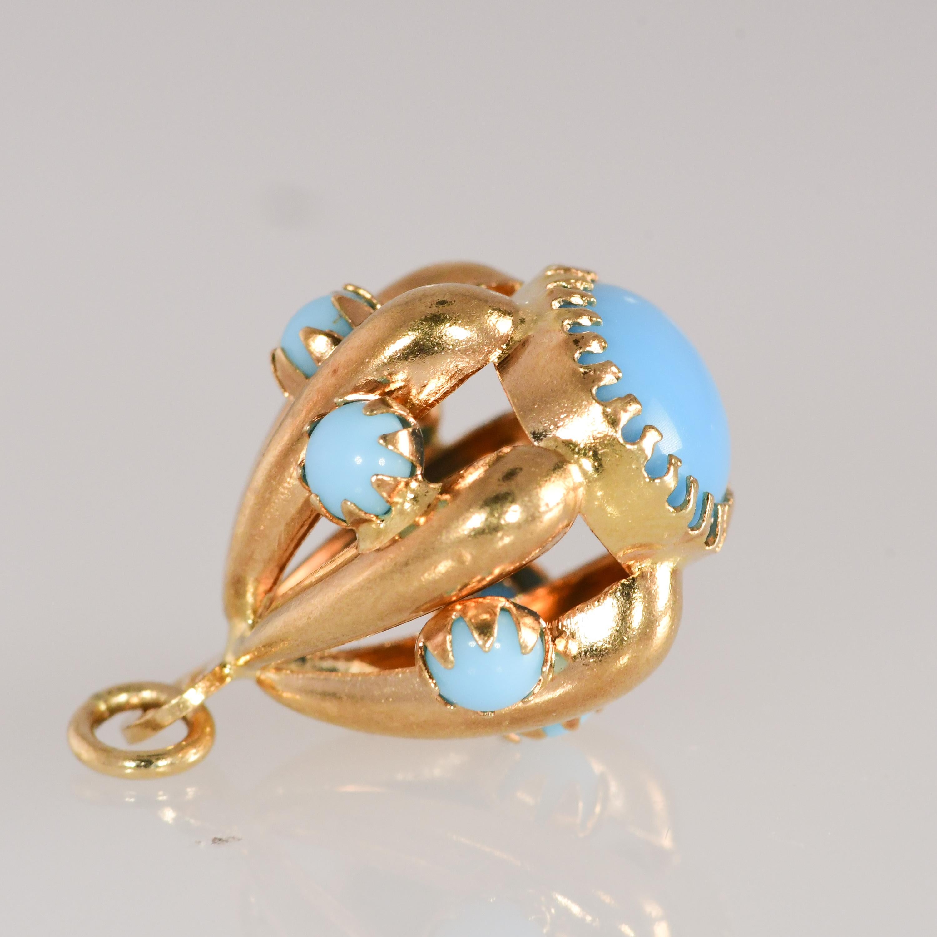 Oval Cut Vintage Three-Dimensional Natural Turquoise Gold 18 Karat Charm or Pendant
