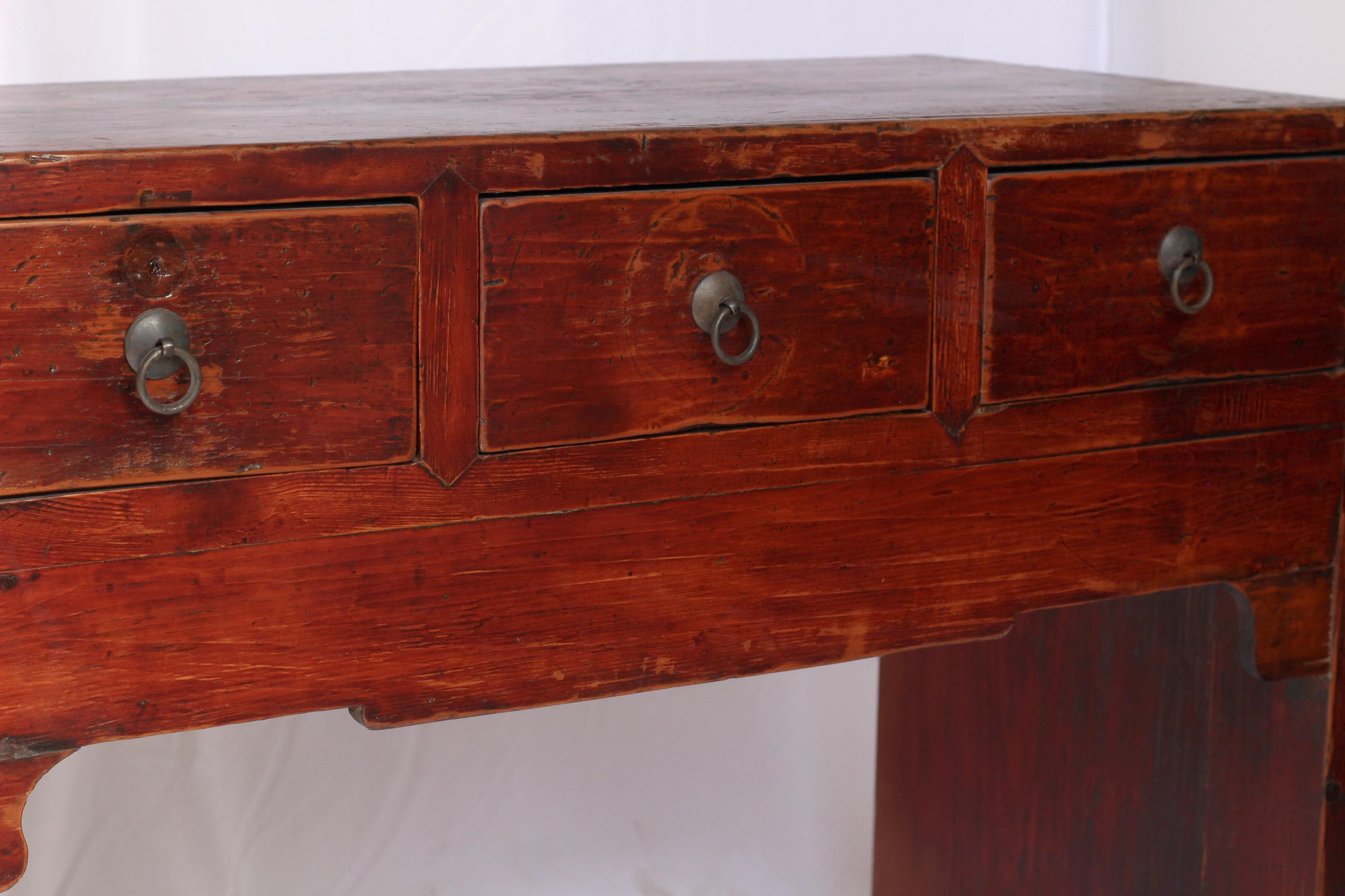 Vintage Tisch mit drei Schubladen (Asiatisch) im Angebot