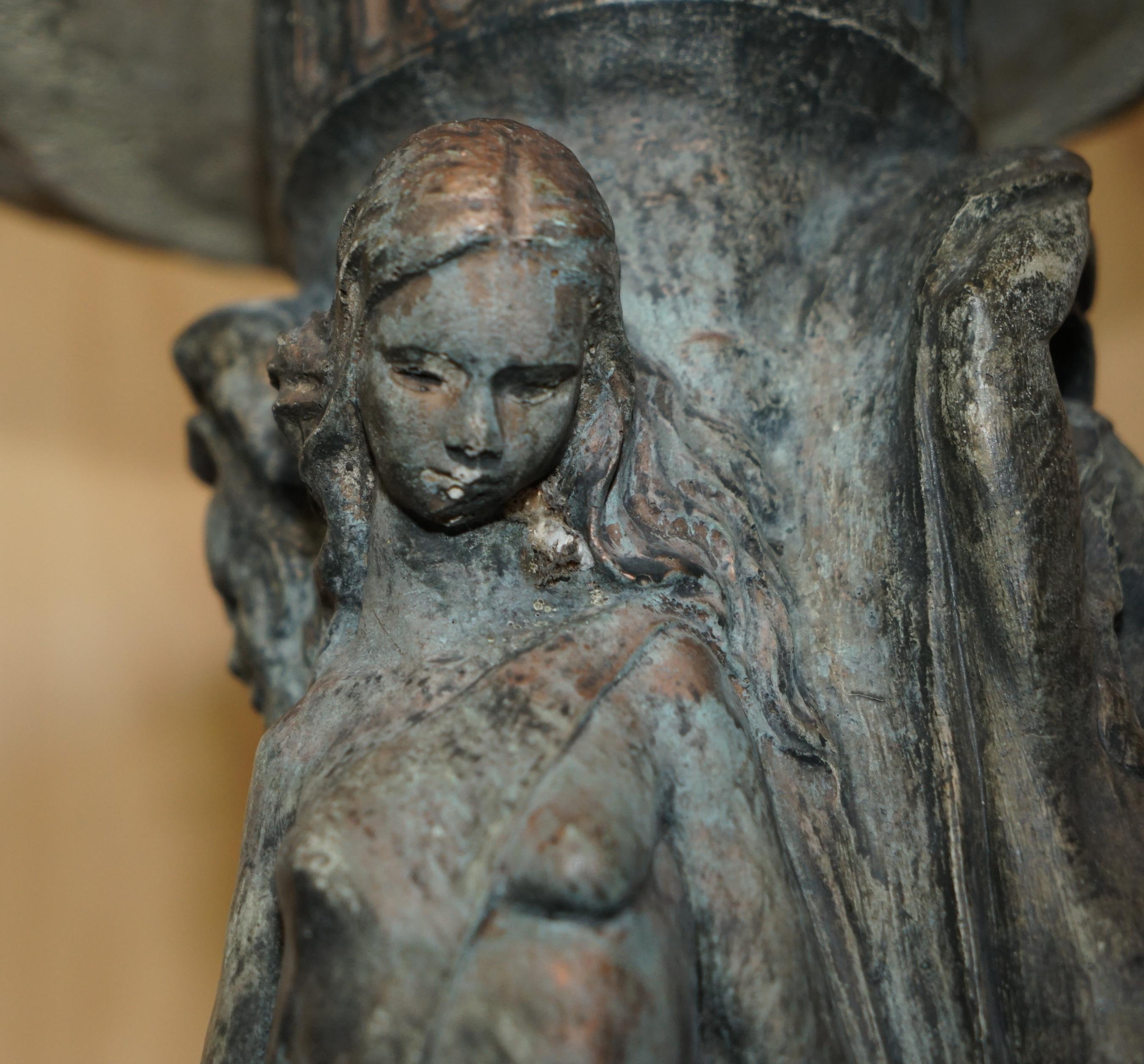 ESTATUA VINTAGE DE BAñO DE AVES DE TRES GRACES CON ACABADO ALTAMENTE PATINADO en venta 7
