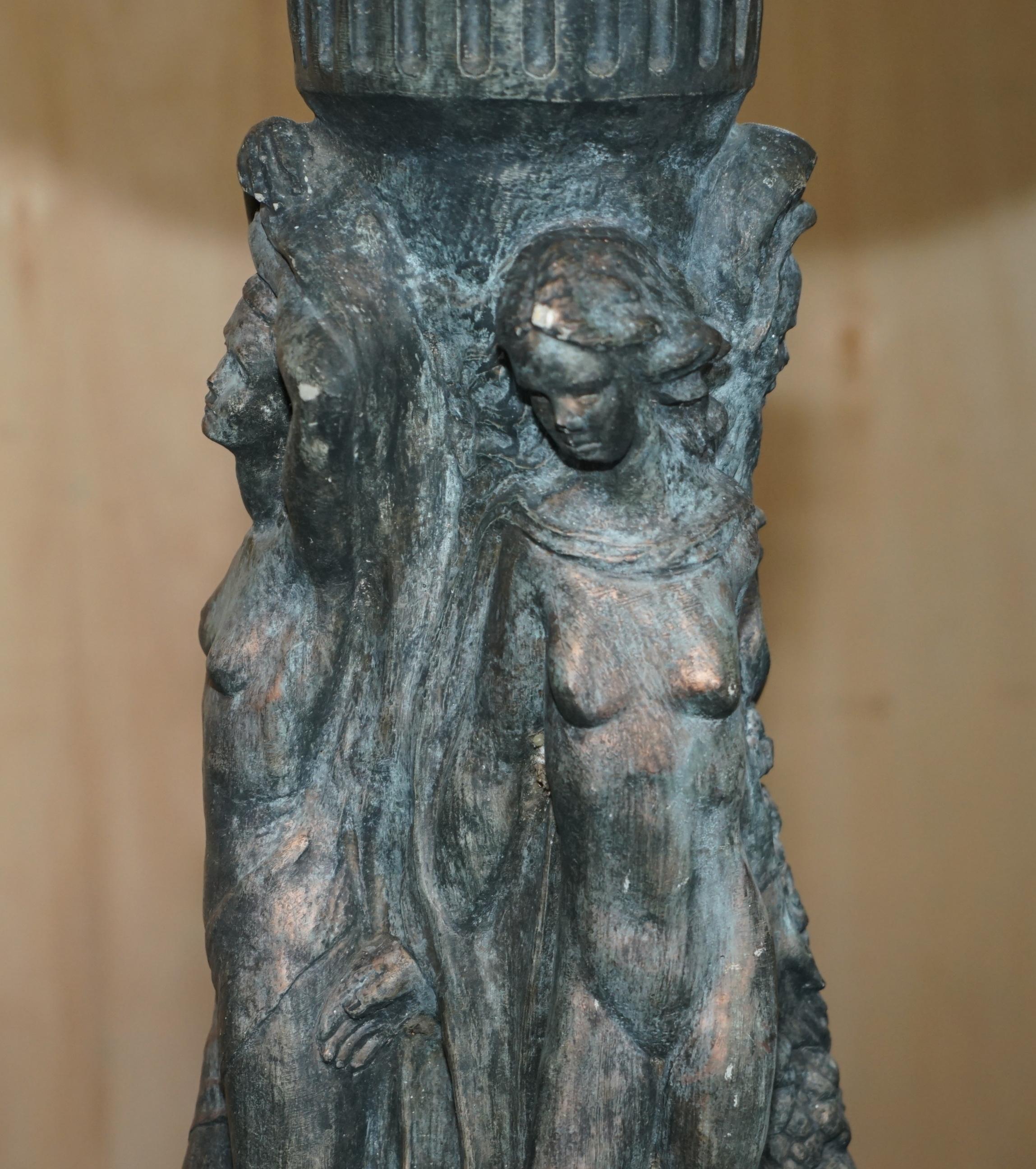 ESTATUA VINTAGE DE BAñO DE AVES DE TRES GRACES CON ACABADO ALTAMENTE PATINADO en venta 12