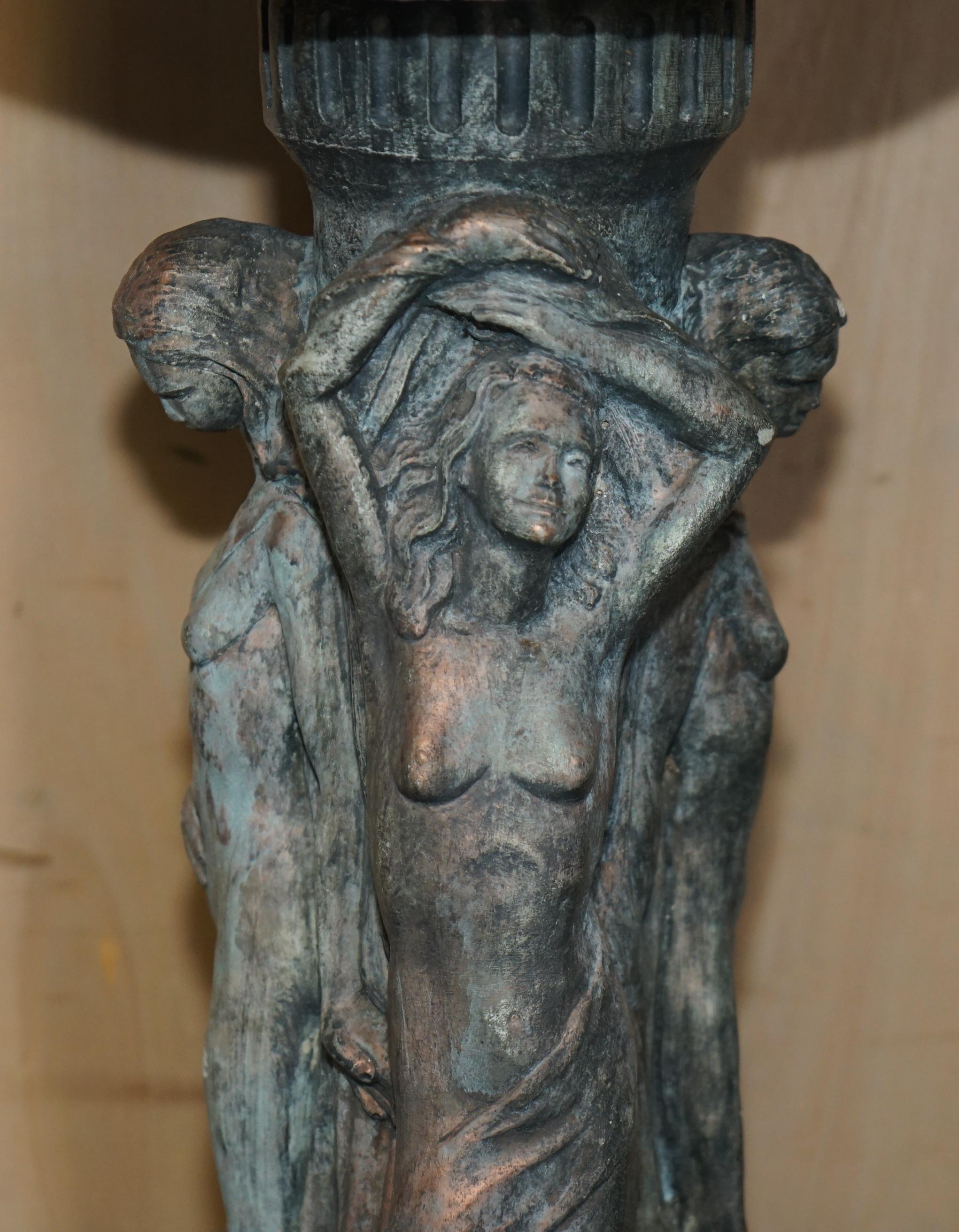 ESTATUA VINTAGE DE BAñO DE AVES DE TRES GRACES CON ACABADO ALTAMENTE PATINADO Hecho a mano en venta
