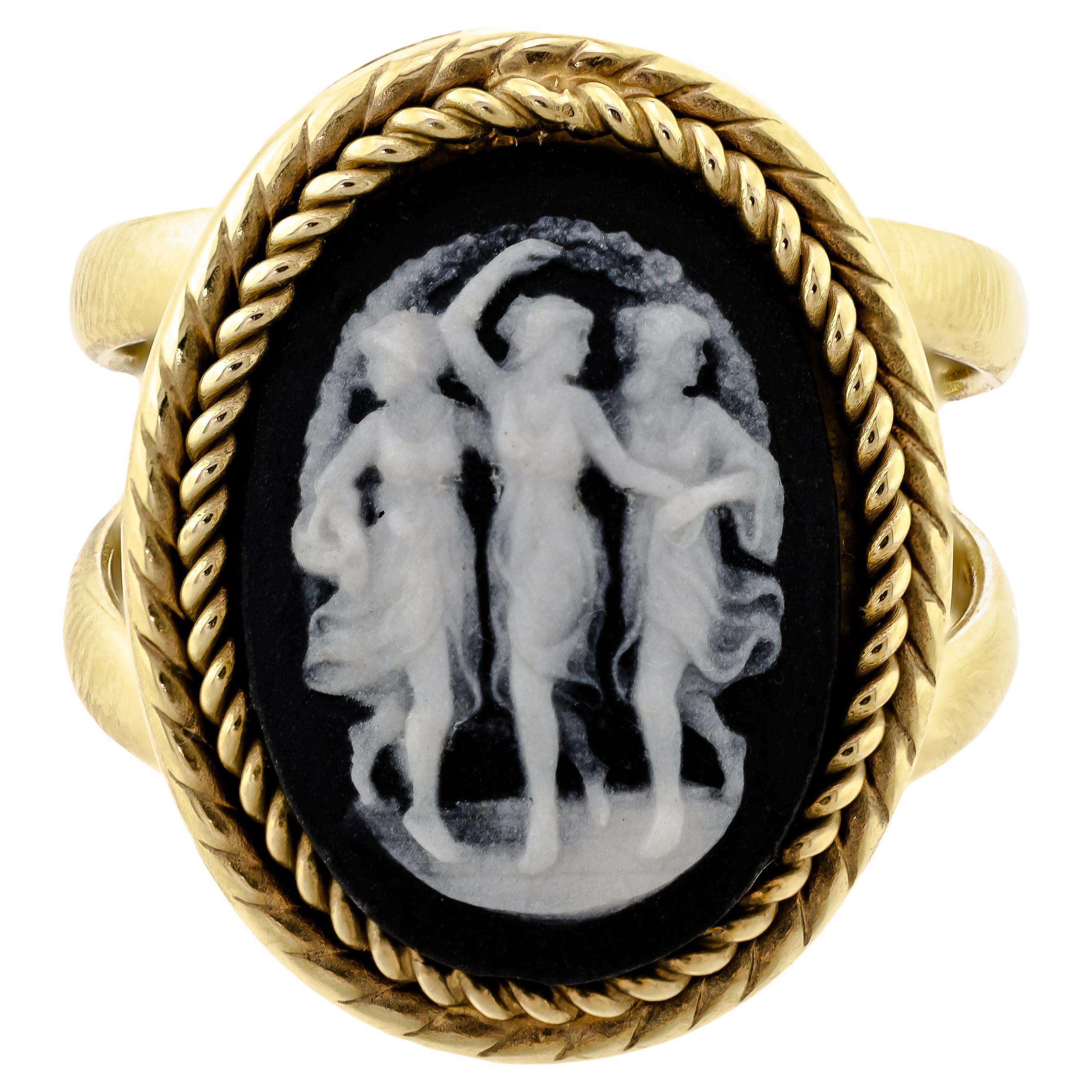 Cameo On Antique Brass Heart Shaped Locket Pendant w/Chain Details about   Wedgwood Jewelry 