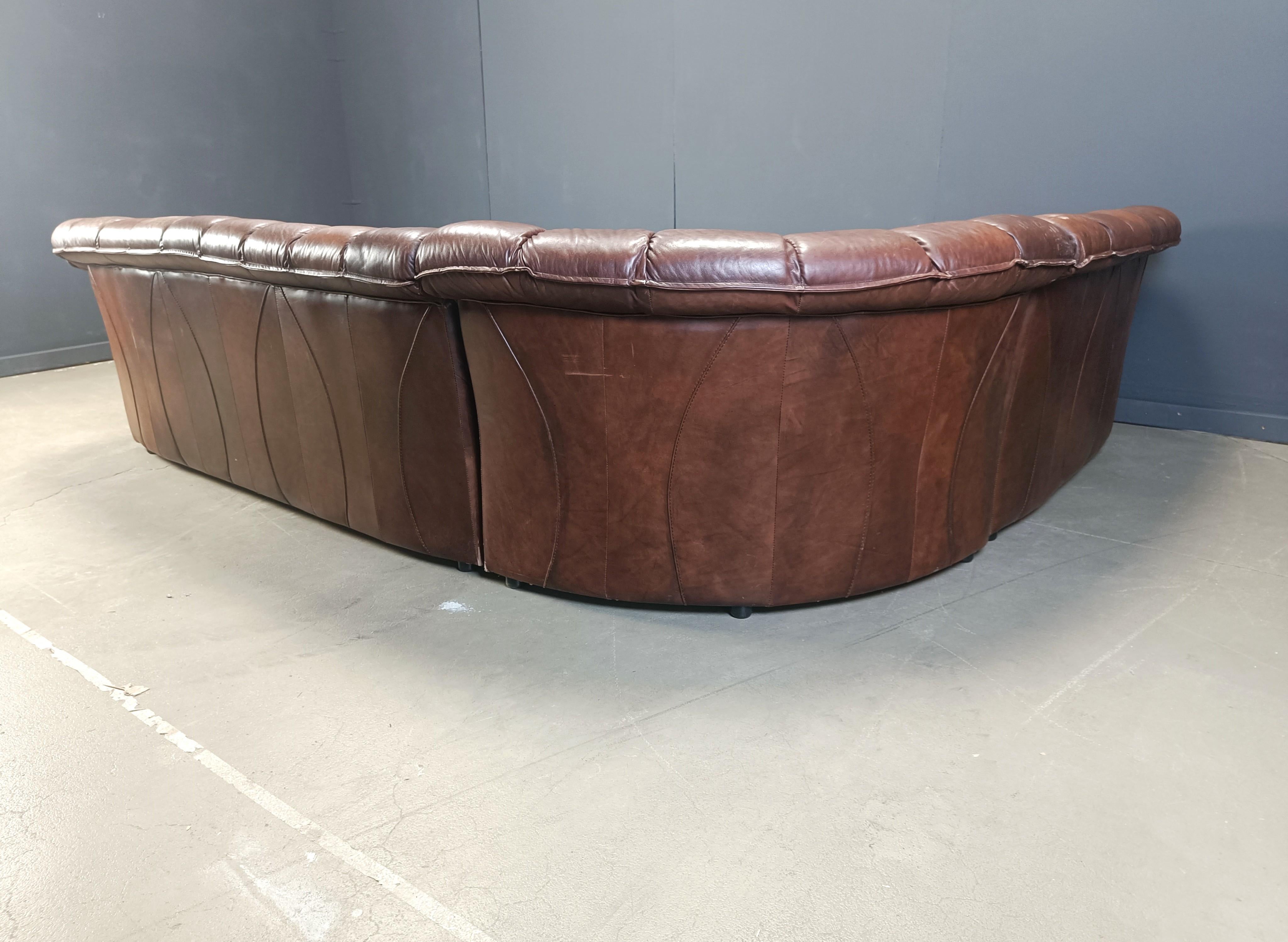 Vintage three part leather sofa, 1970s In Good Condition For Sale In Leuven, Vlaams Gewest