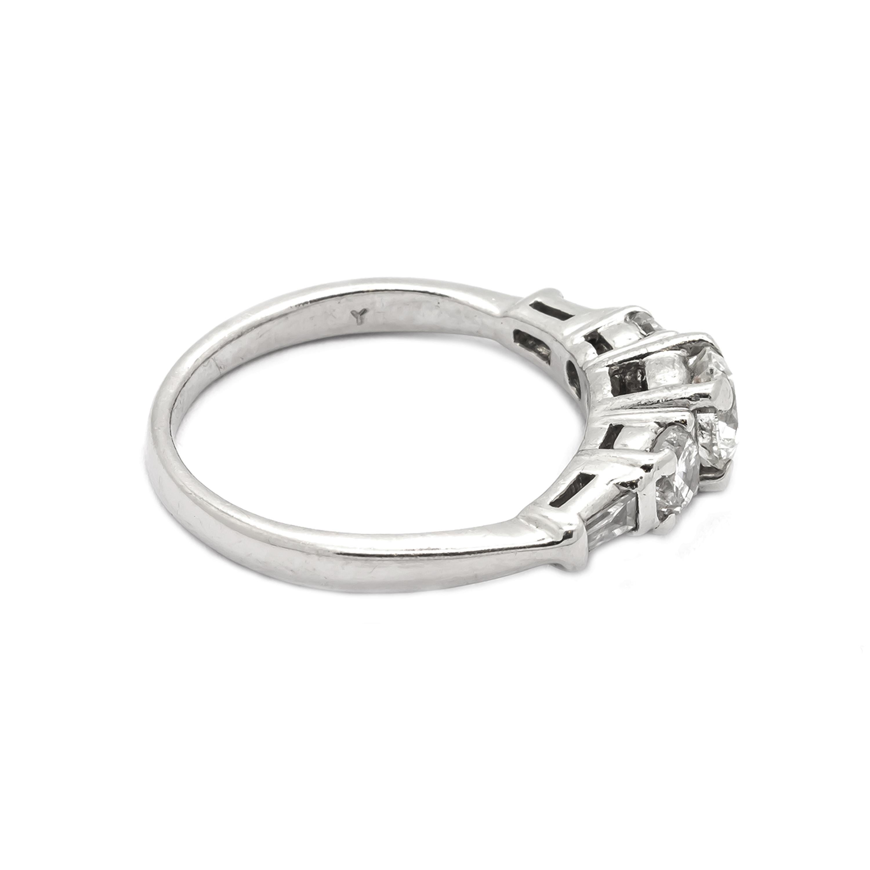 Retro Vintage Three Stone Diamond and Platinum Ring, circa 1970 For Sale