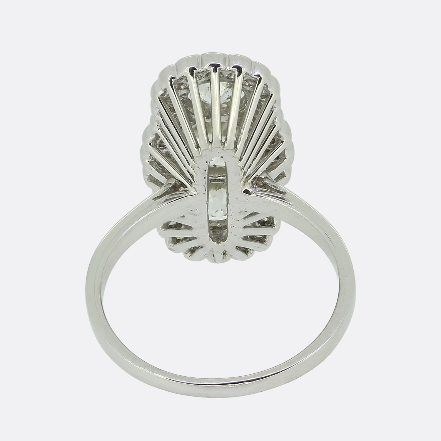Edwardian Three-Stone Diamond Dress Ring In Good Condition For Sale In London, GB