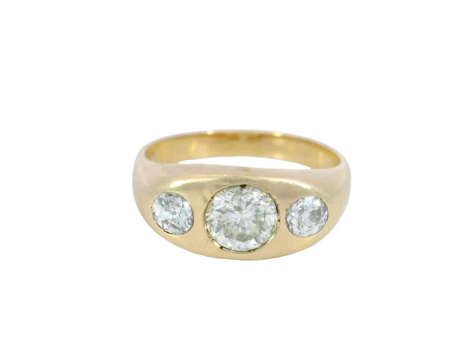 Women's Vintage Three Stone Diamond Gypsy Ring 14K Yellow Gold ~1.15 Carats Total Sz 8.5