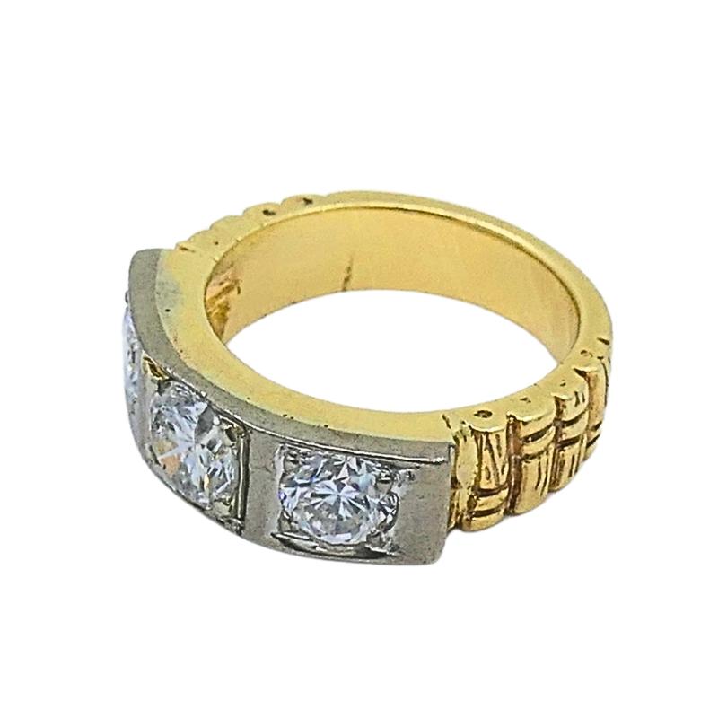 Anello vintage con tre pietre e diamanti in oro 14k In condizioni buone in vendita a Beverly Hills, CA