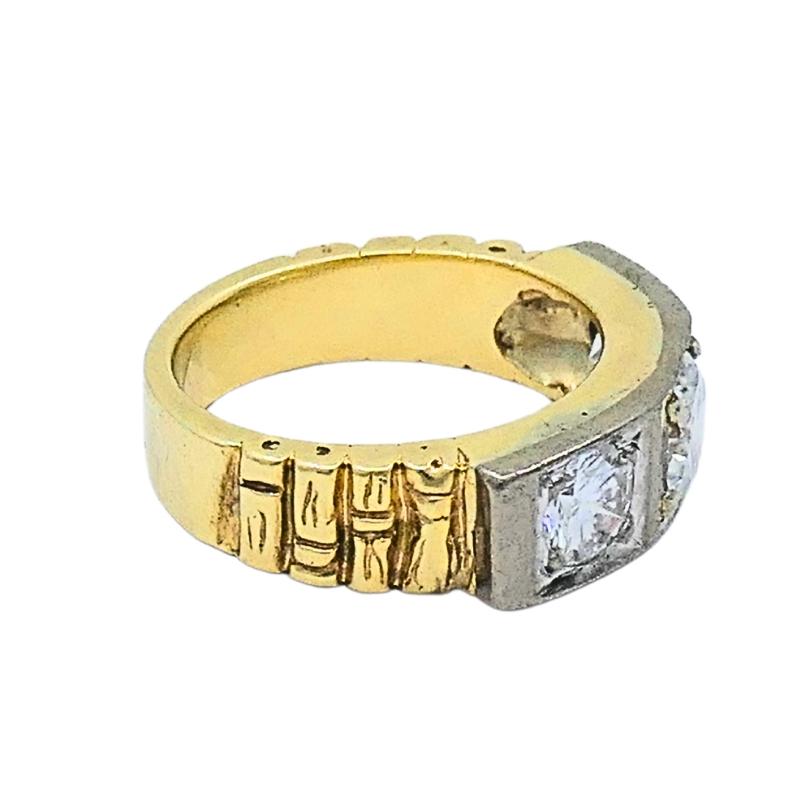 Donna Anello vintage con tre pietre e diamanti in oro 14k in vendita