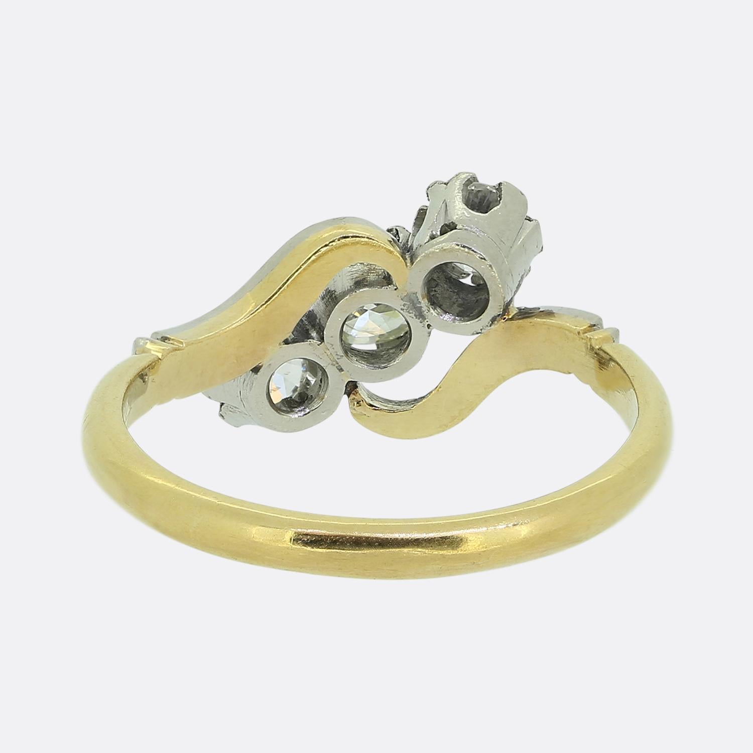 Anillo vintage de diamantes de tres piedras en Bueno estado para la venta en London, GB