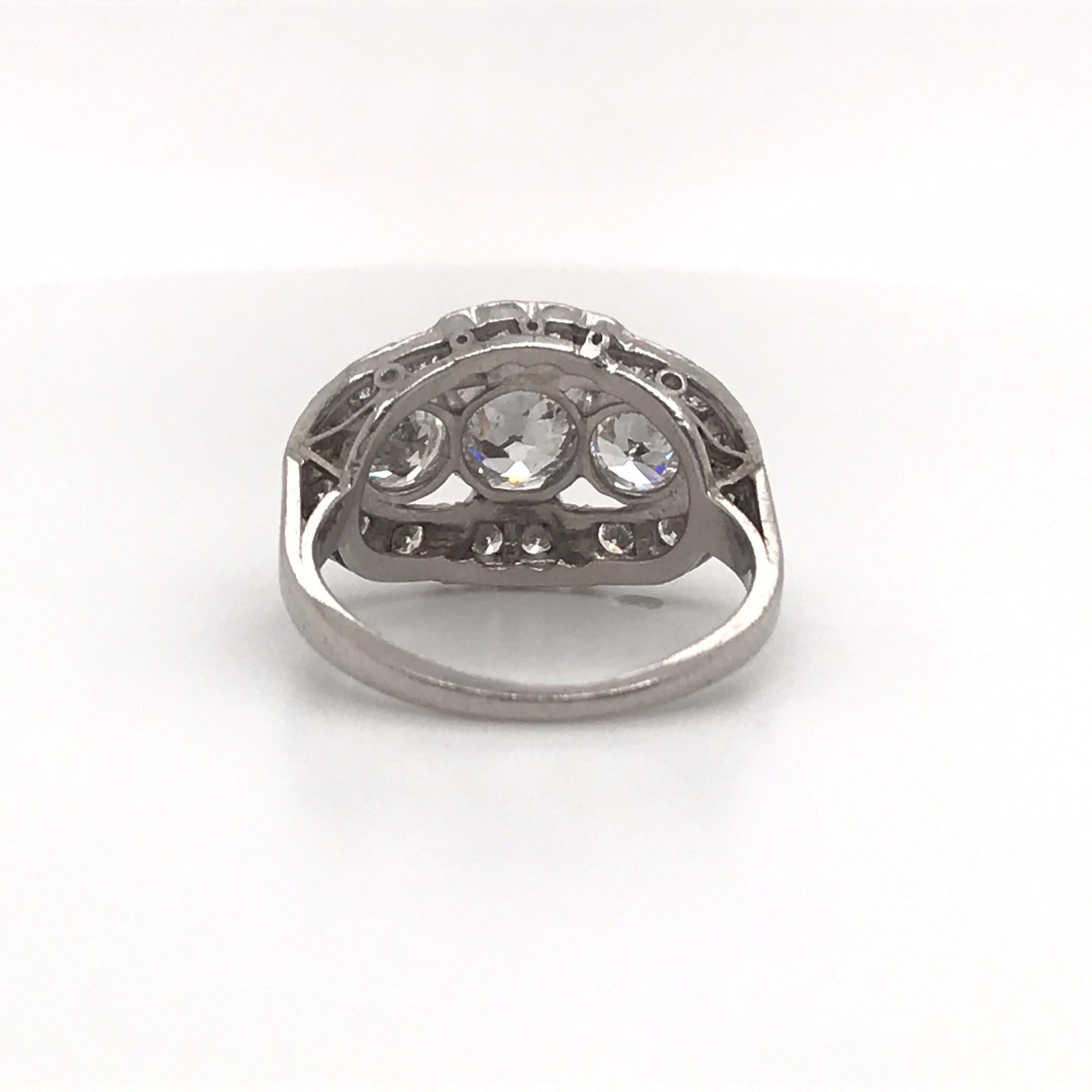 Vintage Three-Stone Diamond Ring Platinum 2 Carat For Sale 1