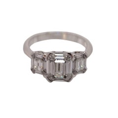 Vintage three-stone Engagement Ring, in 18kt white Gold and set with Diamonds
