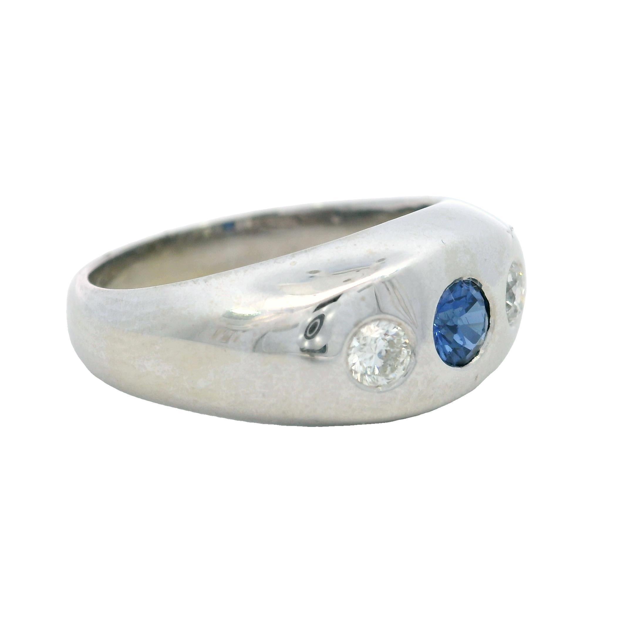 Bague gitane vintage à trois pierres avec saphirs et diamants en or blanc 14 carats Pour femmes en vente