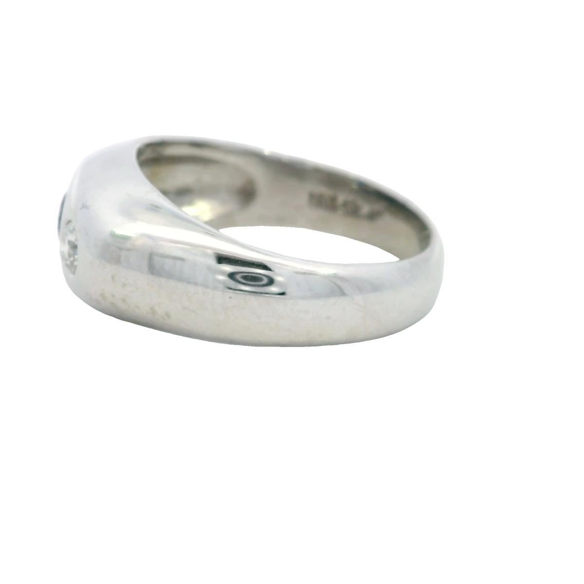 Bague gitane vintage à trois pierres avec saphirs et diamants en or blanc 14 carats en vente 1