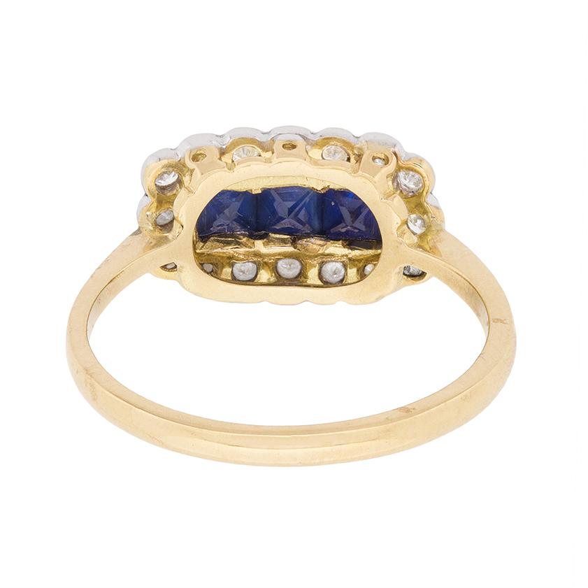 Vintage Three-Stone Sapphire and Diamond Cluster Ring, circa 1950s In Excellent Condition For Sale In London, GB