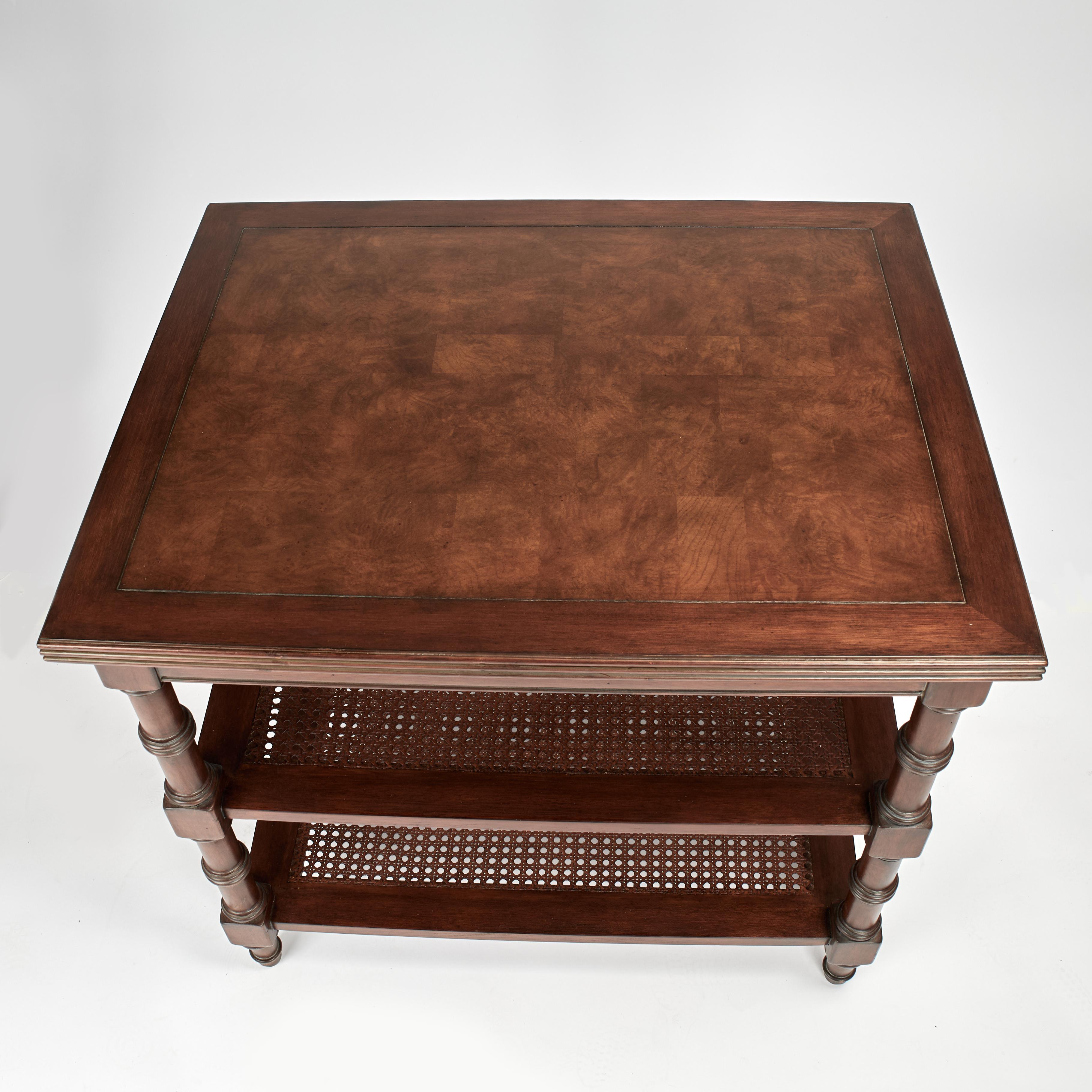 Vintage Three Tiered British Colonial Style Stand In Good Condition For Sale In Palm Beach, FL