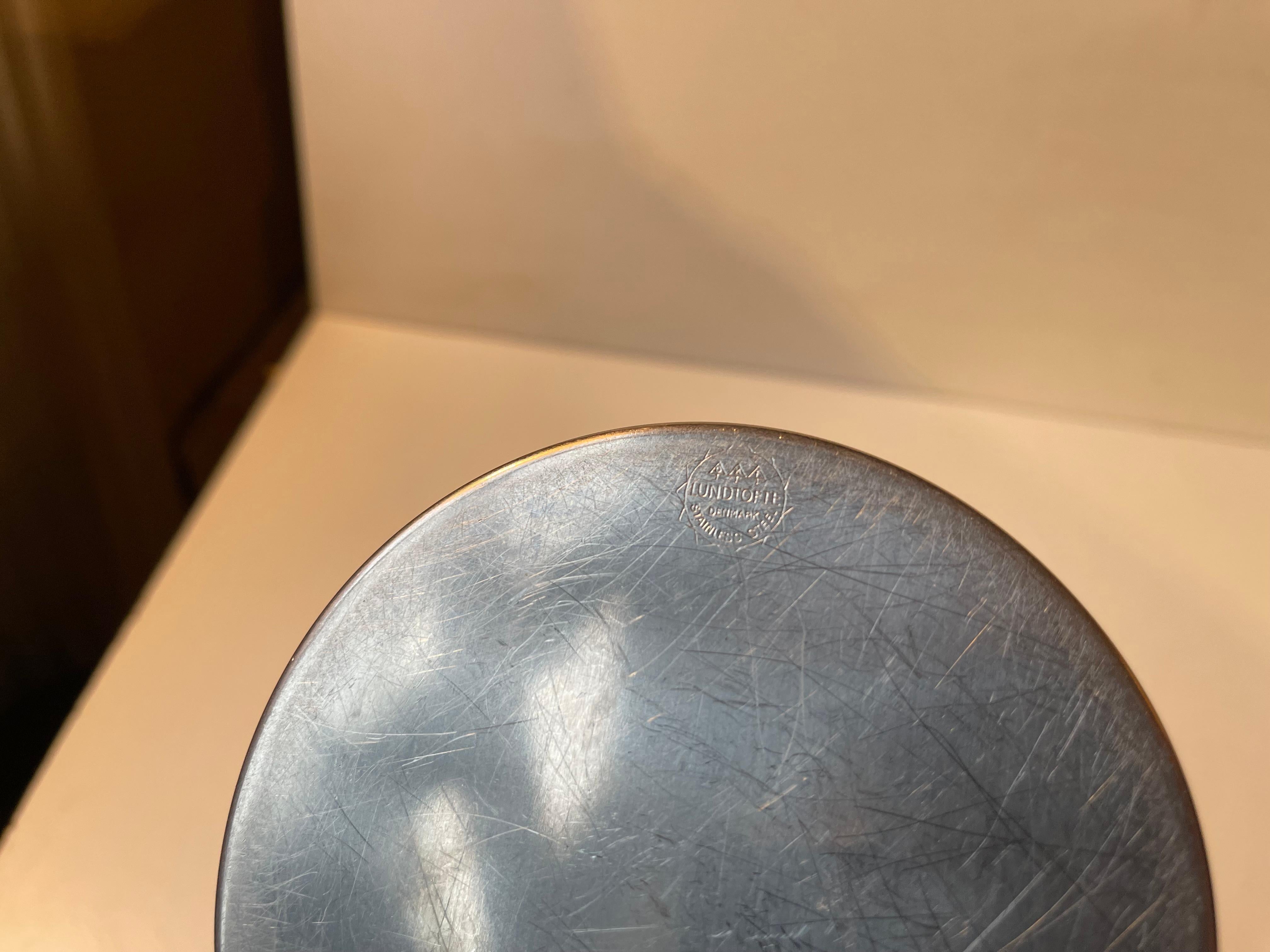 Brossé Pot à thé Tias Eckhoff en acier inoxydable et teck, Lundtofte, années 1960 en vente