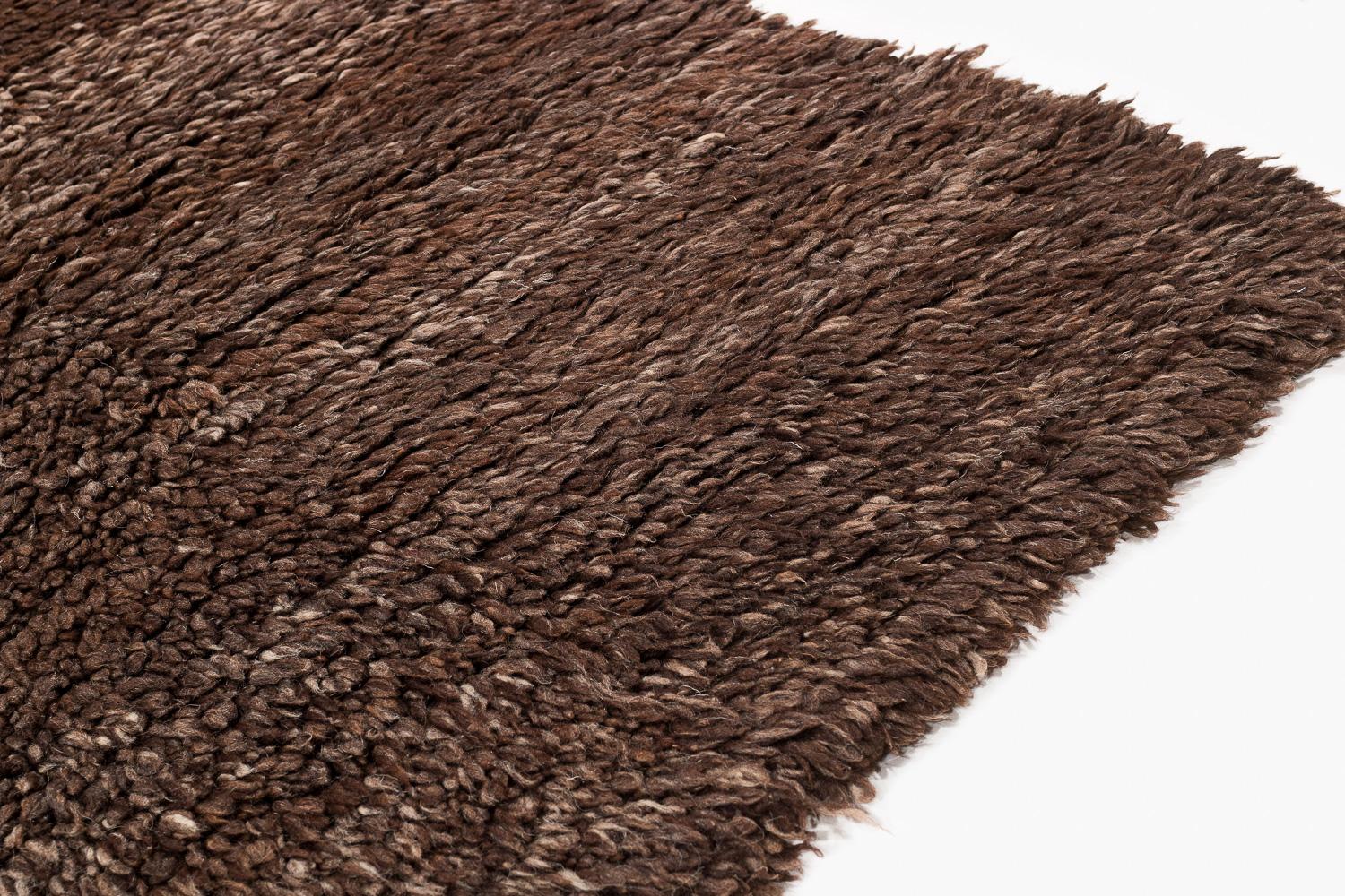 Tapis tibétain vintage en laine Shag Brown et panneau d'extrémité rouge 5'1'' (L) x 5' (L) en vente 1