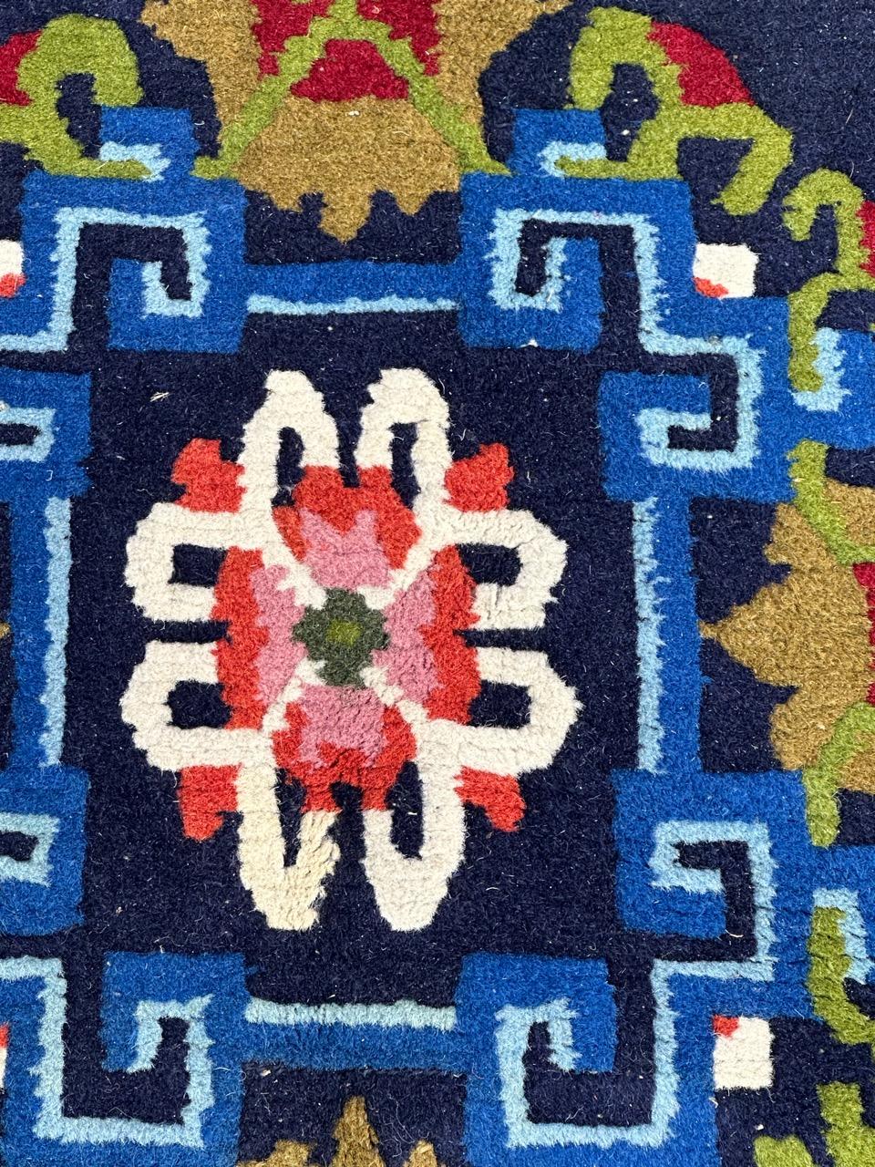 Vintage Tibetan Chinese Rug In Good Condition For Sale In Saint Ouen, FR